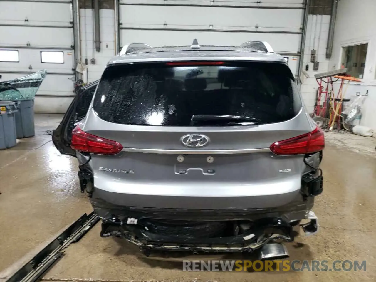 6 Photograph of a damaged car 5NMS5CAD2KH135223 HYUNDAI SANTA FE 2019