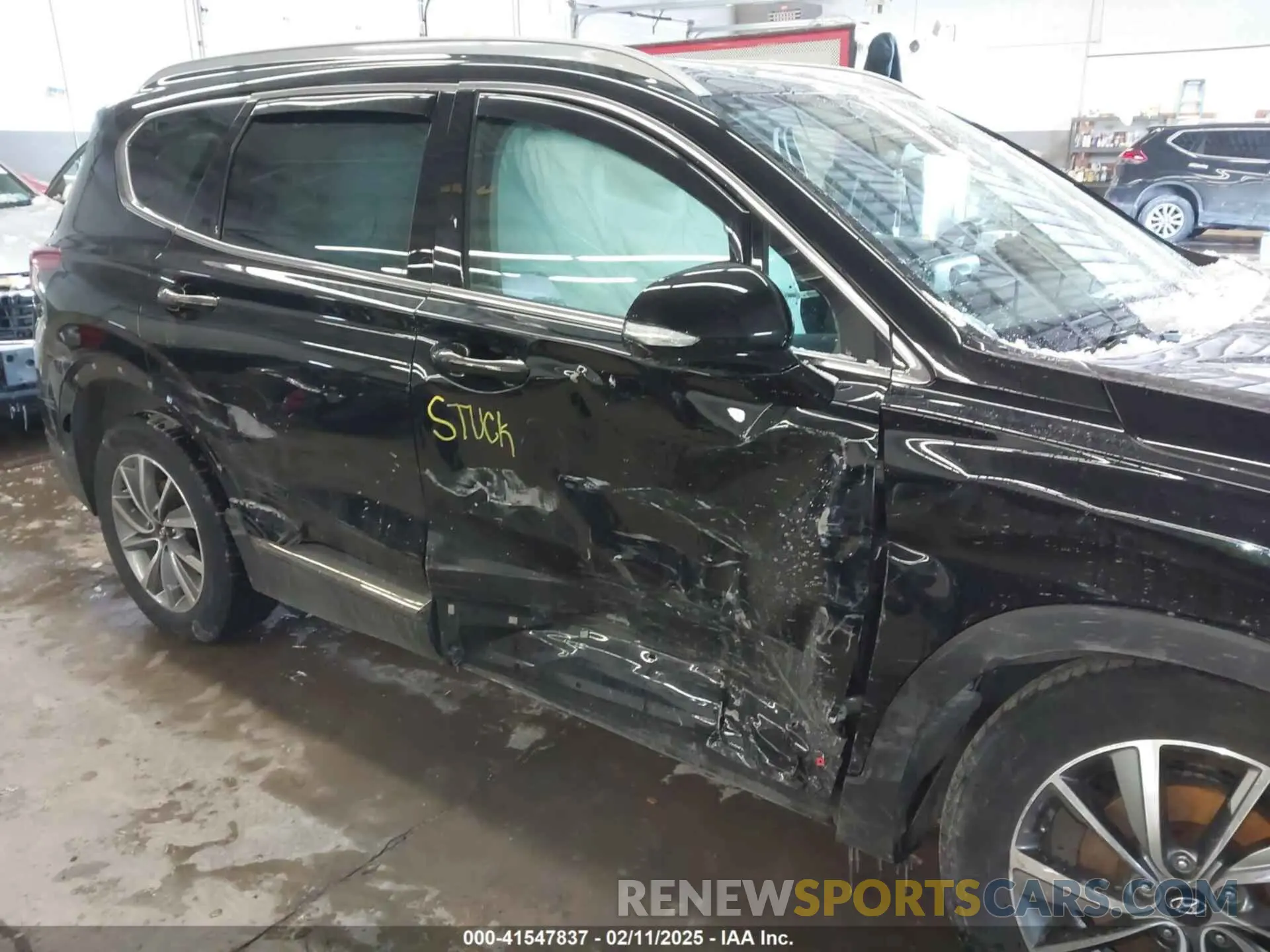6 Photograph of a damaged car 5NMS5CAD6KH012752 HYUNDAI SANTA FE 2019