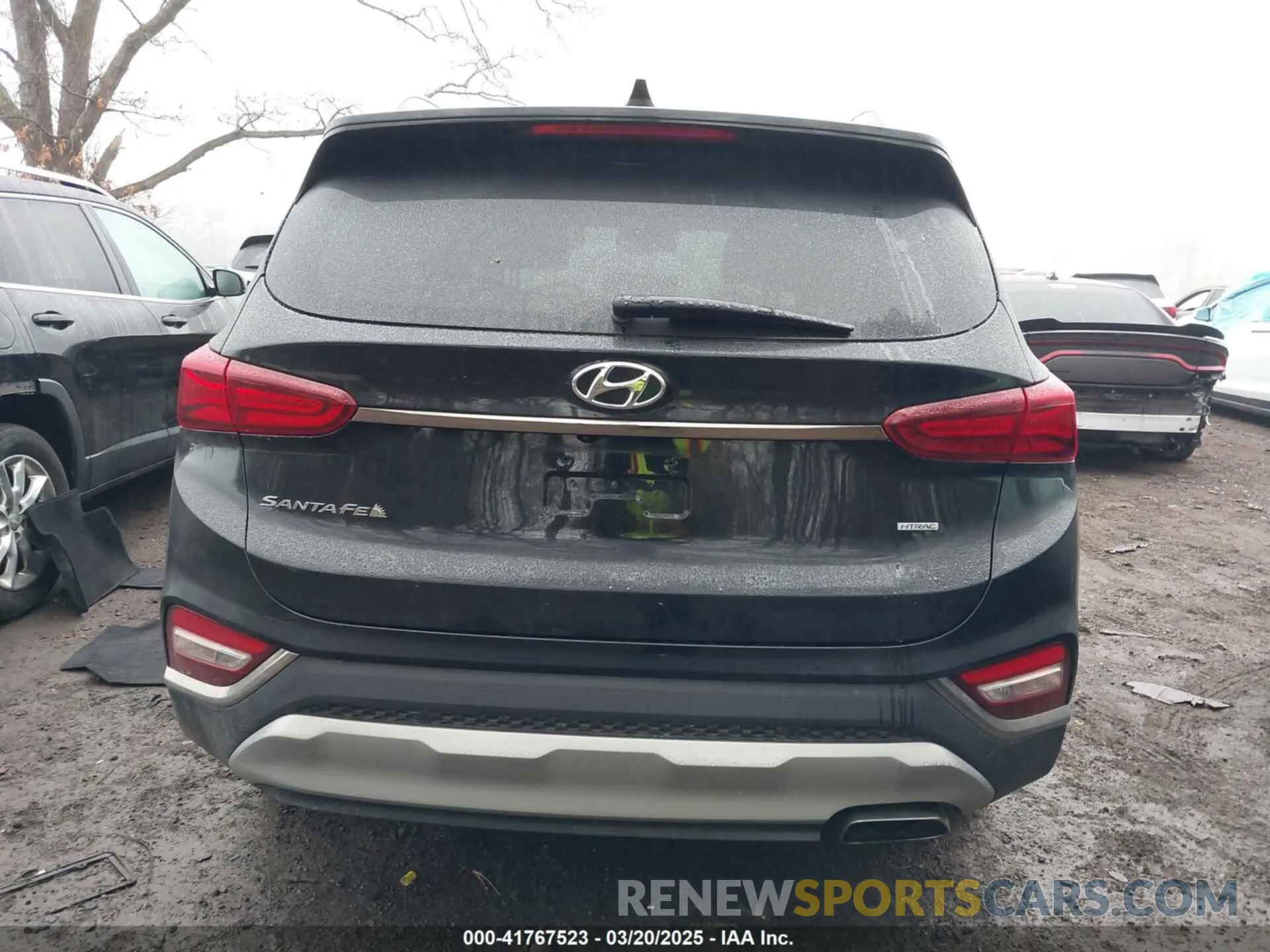 16 Photograph of a damaged car 5NMS5CAD8KH078588 HYUNDAI SANTA FE 2019