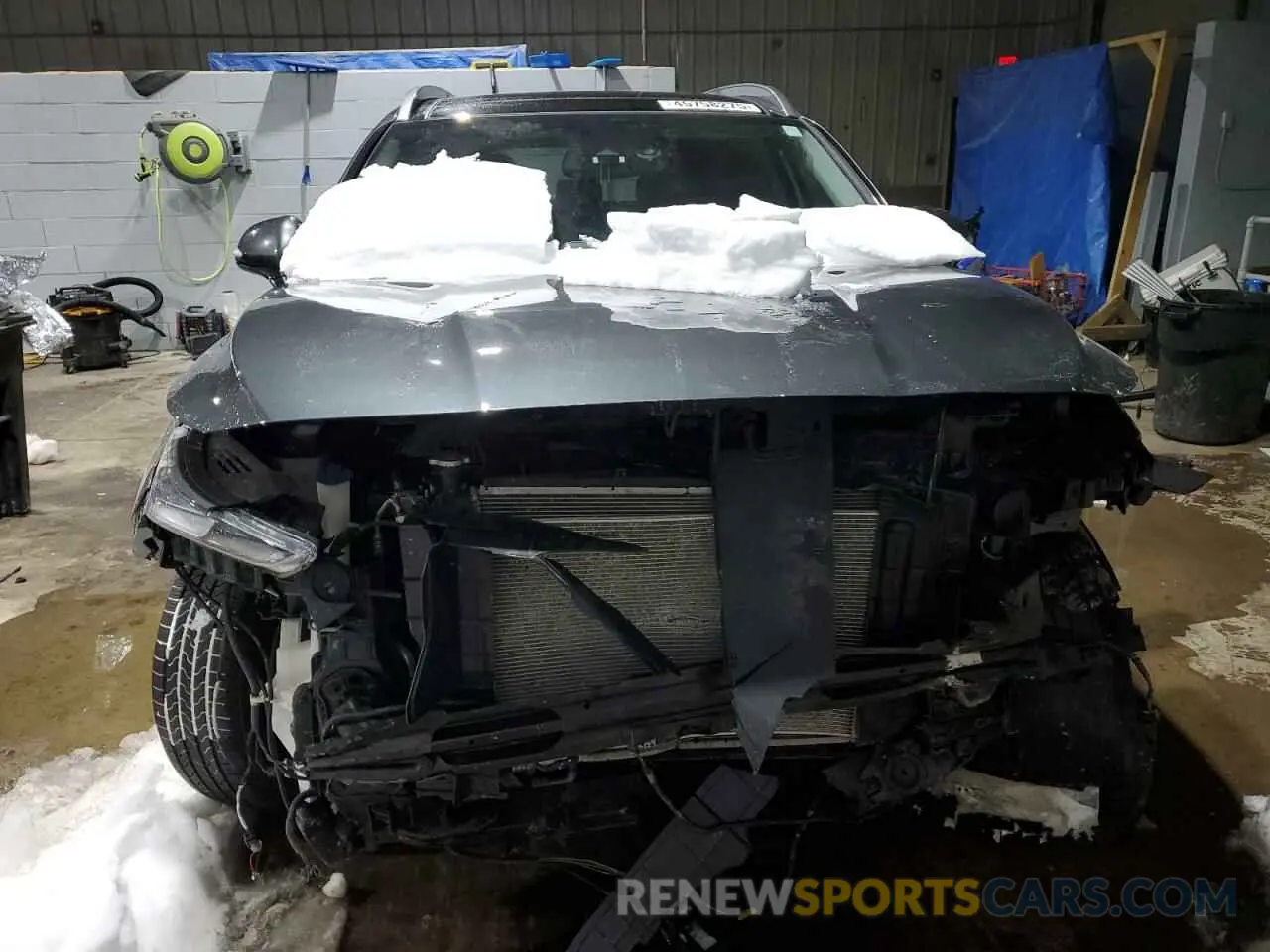 5 Photograph of a damaged car 5NMS5CAD8KH086528 HYUNDAI SANTA FE 2019