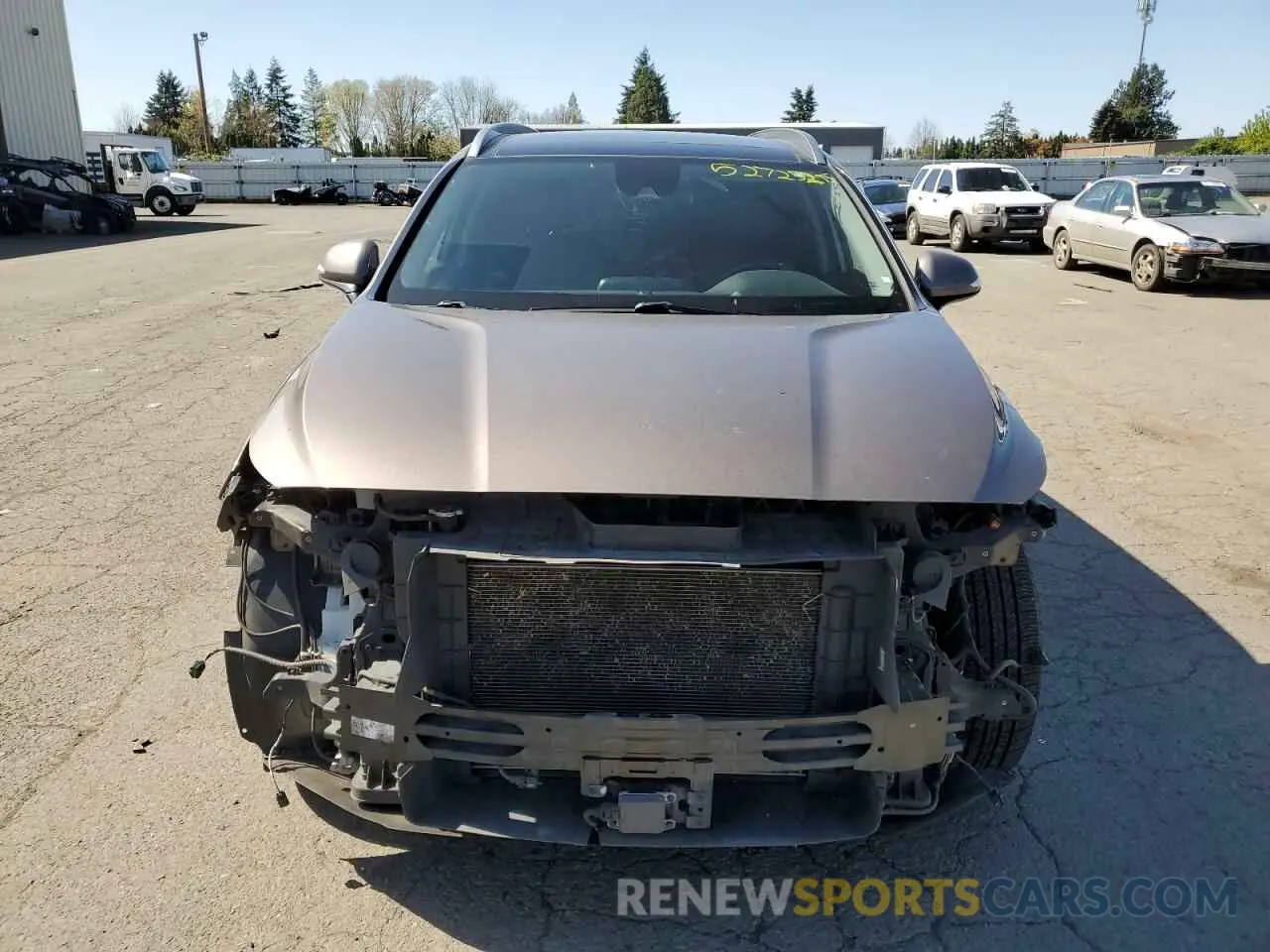 5 Photograph of a damaged car 5NMS5CADXKH090256 HYUNDAI SANTA FE 2019