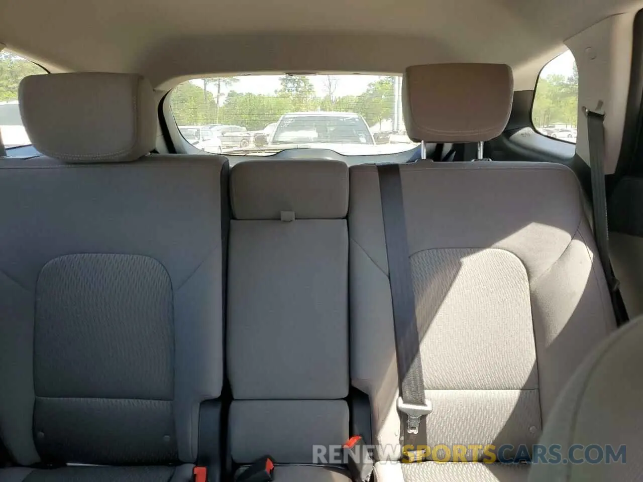 10 Photograph of a damaged car KM8SM4HF6KU300162 HYUNDAI SANTA FE 2019