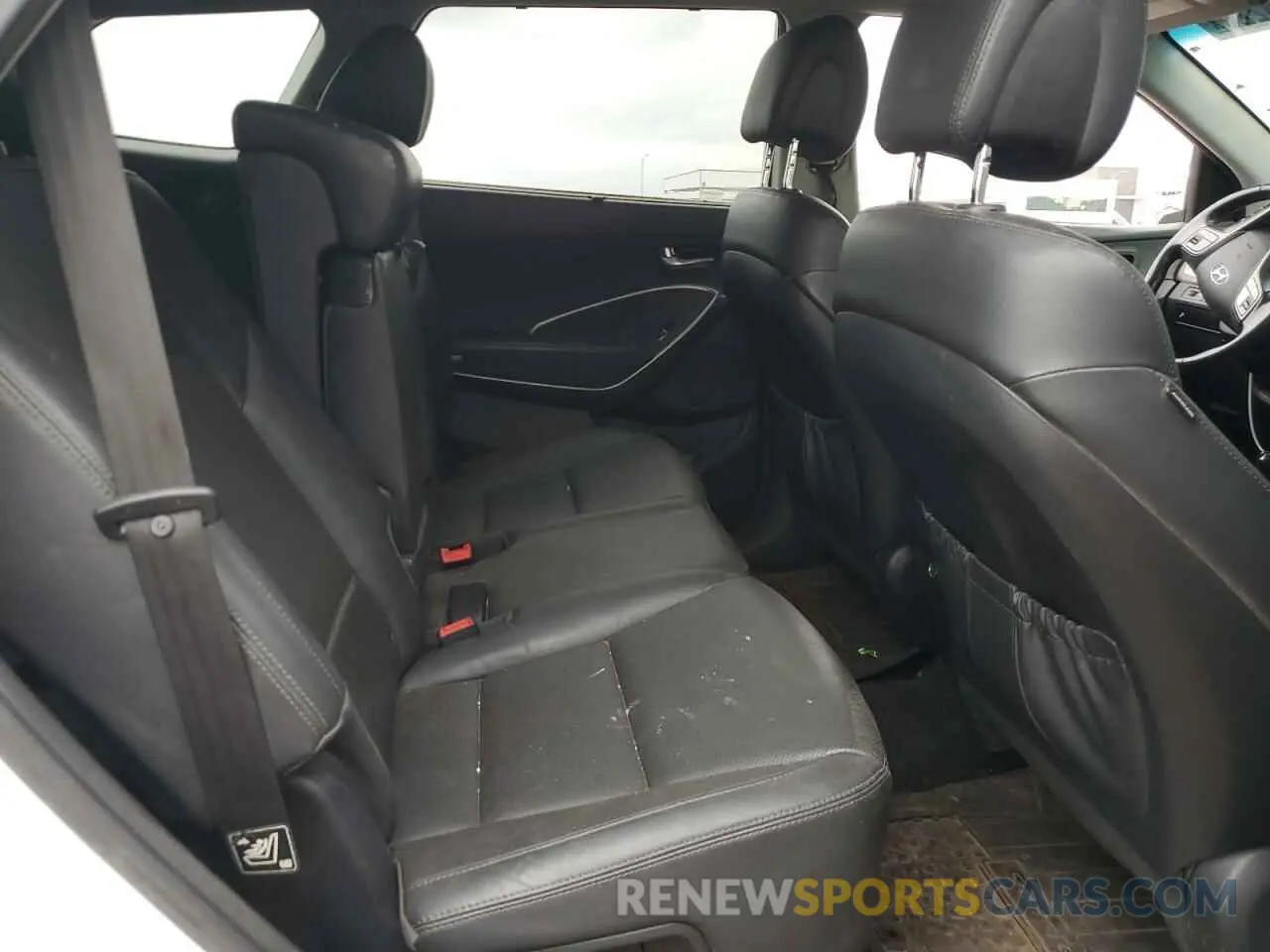 11 Photograph of a damaged car KM8SNDHF1KU307114 HYUNDAI SANTA FE 2019