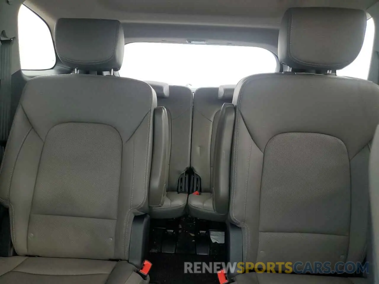 10 Photograph of a damaged car KM8SR4HF6KU299547 HYUNDAI SANTA FE 2019