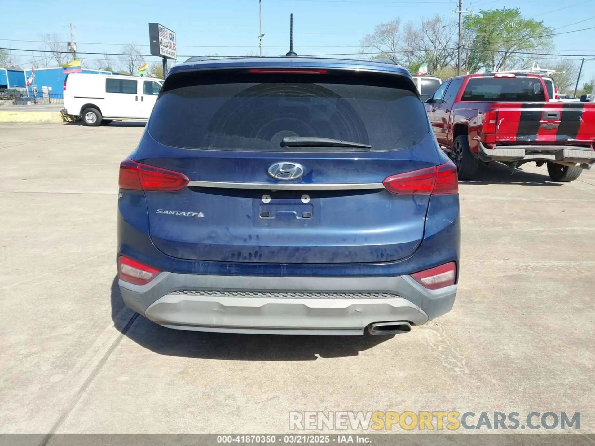 17 Photograph of a damaged car 5NMS23AD0LH141404 HYUNDAI SANTA FE 2020