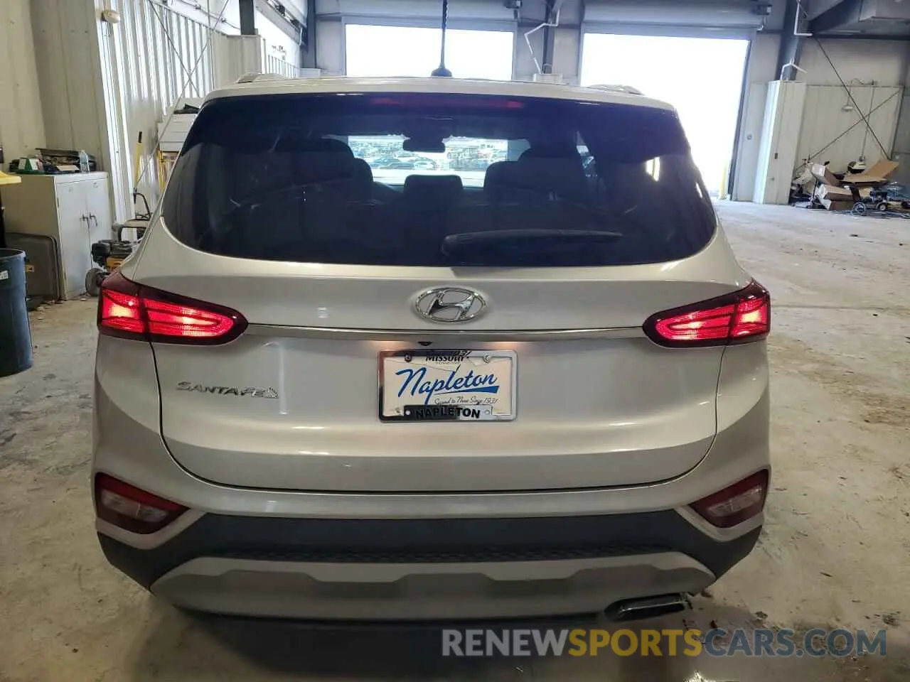 6 Photograph of a damaged car 5NMS23AD0LH142424 HYUNDAI SANTA FE 2020