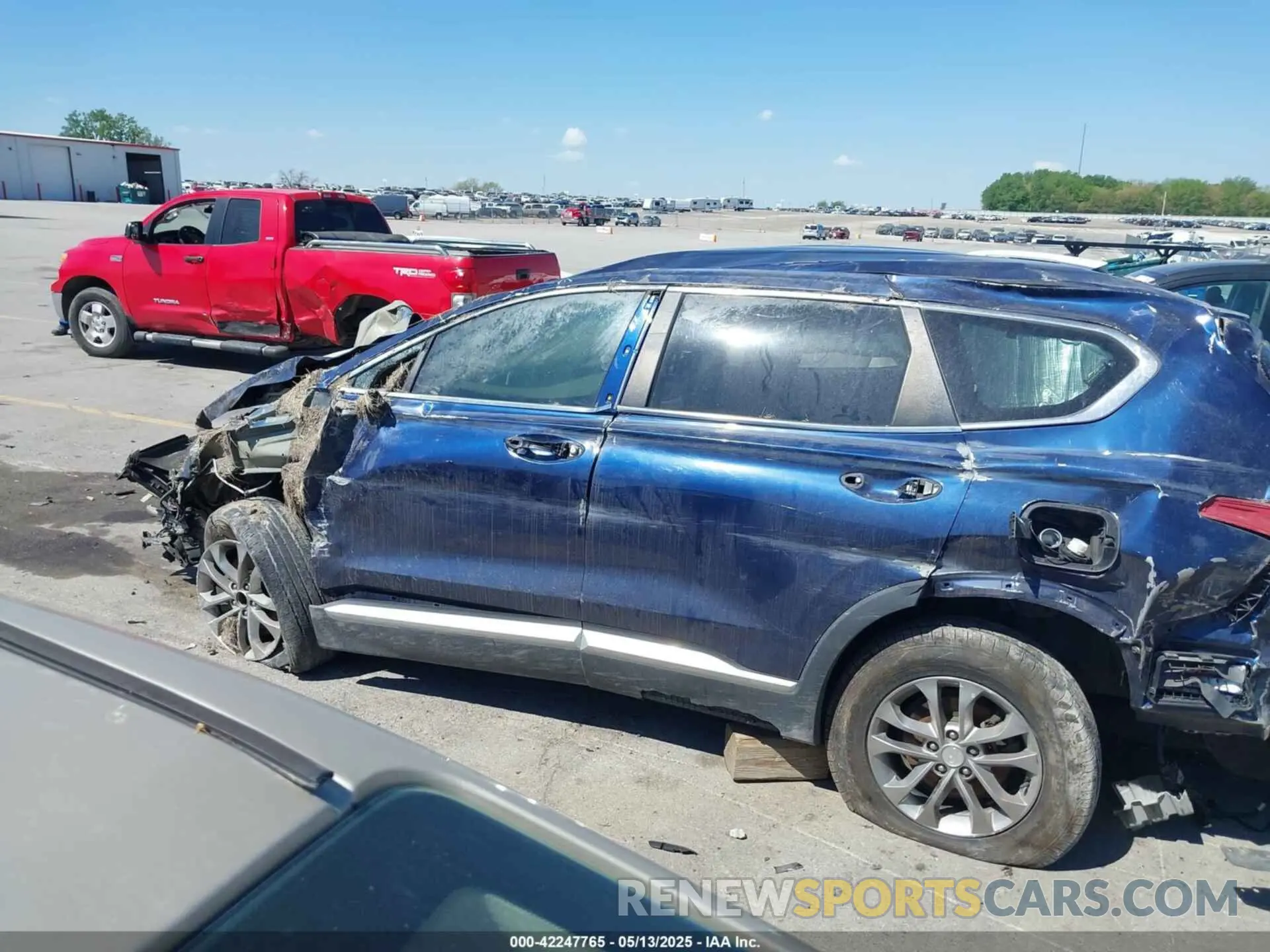 13 Photograph of a damaged car 5NMS23AD0LH165119 HYUNDAI SANTA FE 2020