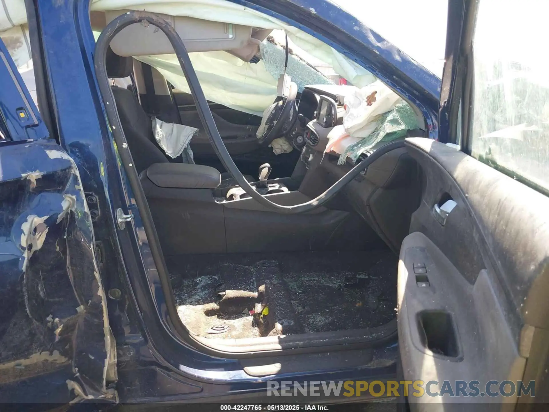 5 Photograph of a damaged car 5NMS23AD0LH165119 HYUNDAI SANTA FE 2020