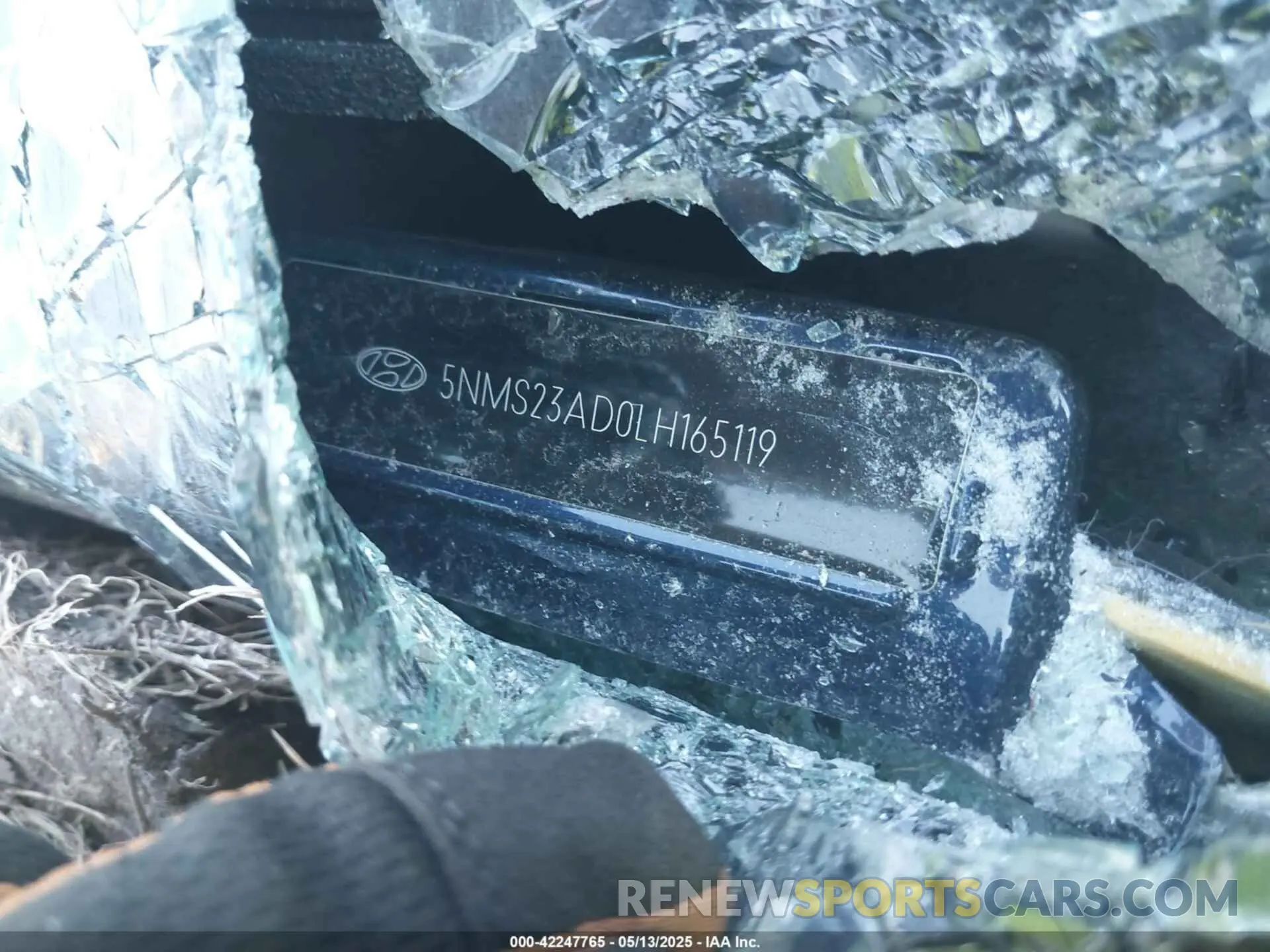 9 Photograph of a damaged car 5NMS23AD0LH165119 HYUNDAI SANTA FE 2020