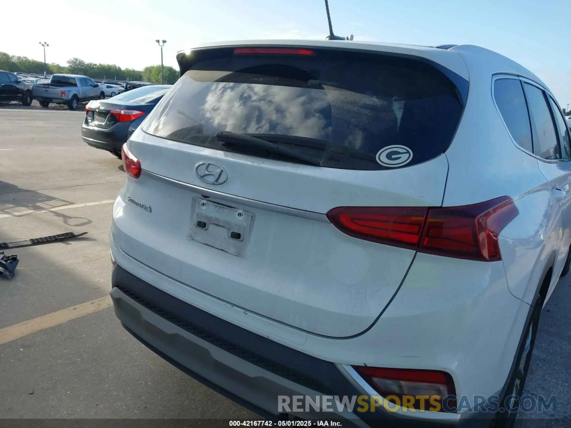 17 Photograph of a damaged car 5NMS23AD0LH221947 HYUNDAI SANTA FE 2020