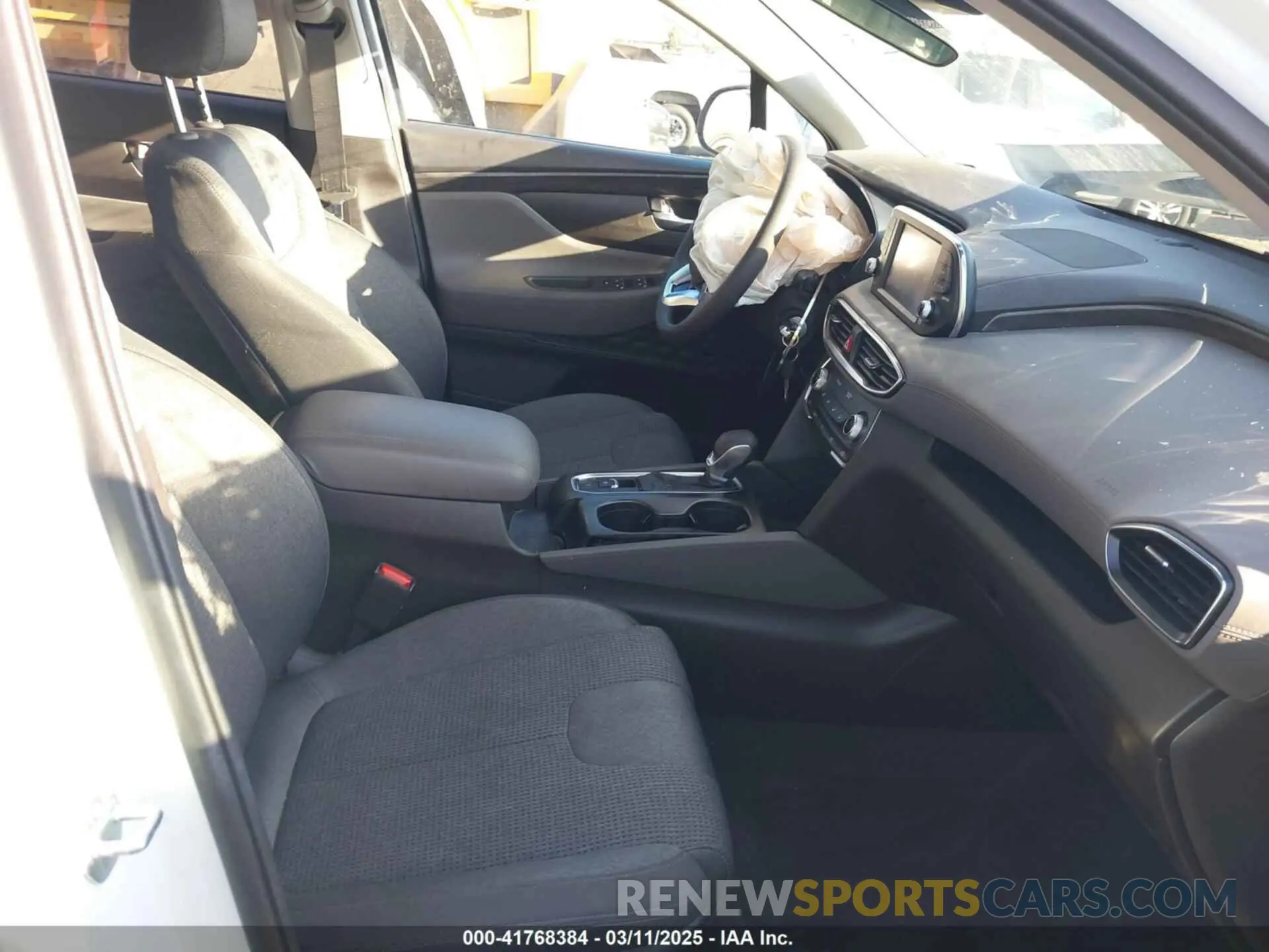 5 Photograph of a damaged car 5NMS23AD0LH266094 HYUNDAI SANTA FE 2020