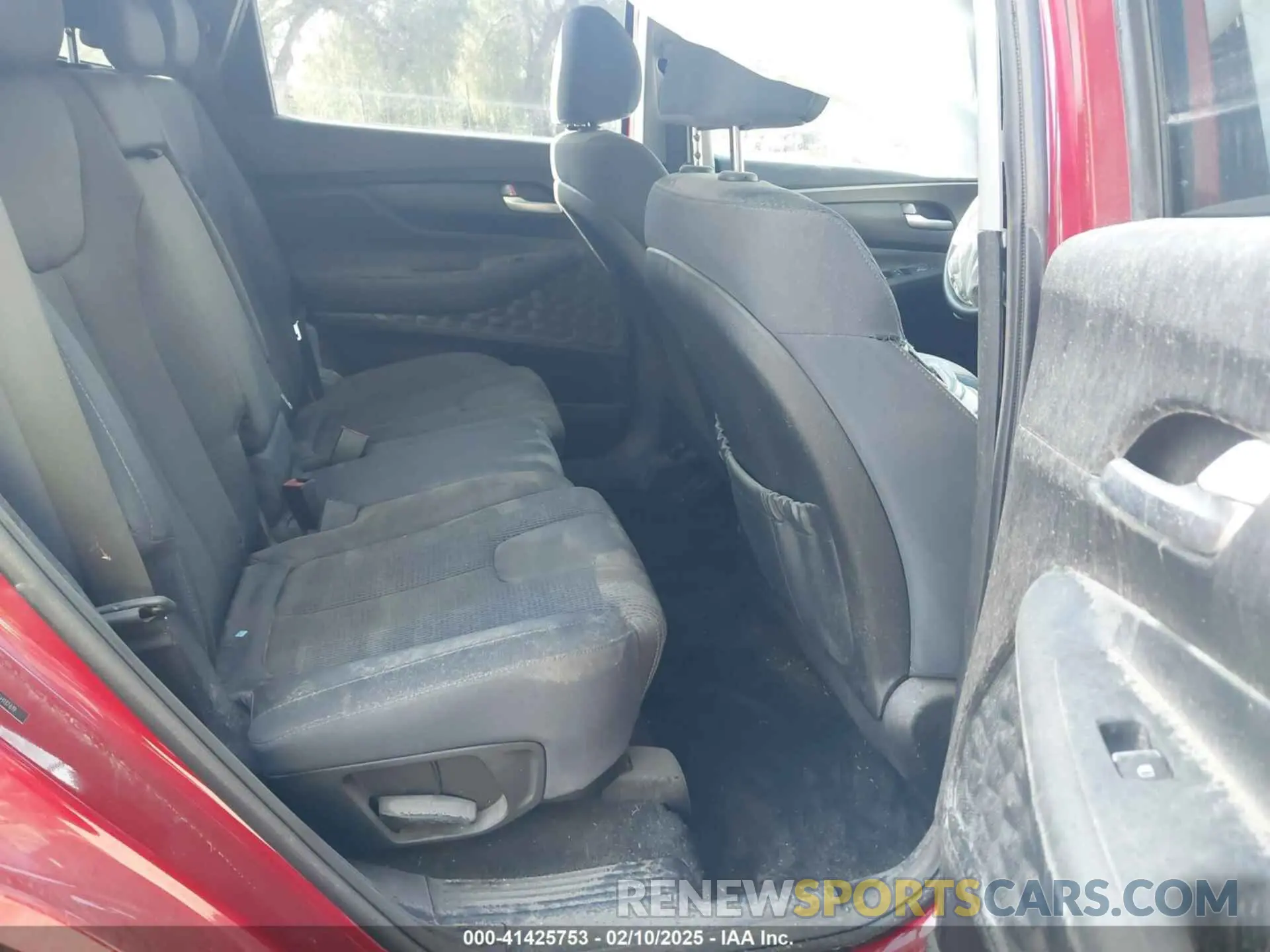 8 Photograph of a damaged car 5NMS23AD1LH137619 HYUNDAI SANTA FE 2020