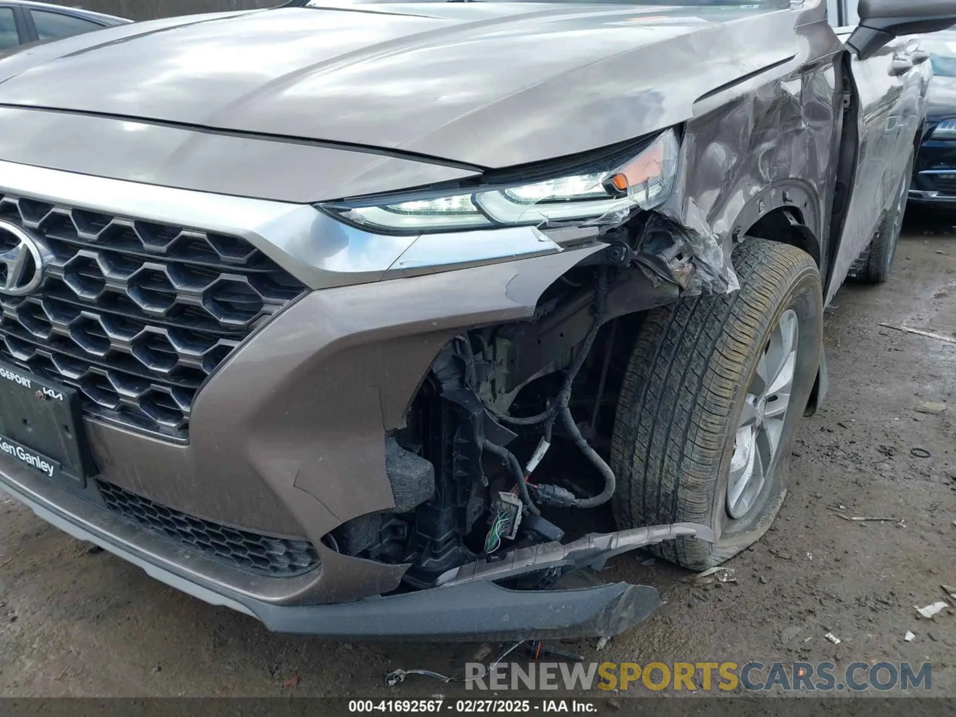 17 Photograph of a damaged car 5NMS23AD1LH143002 HYUNDAI SANTA FE 2020