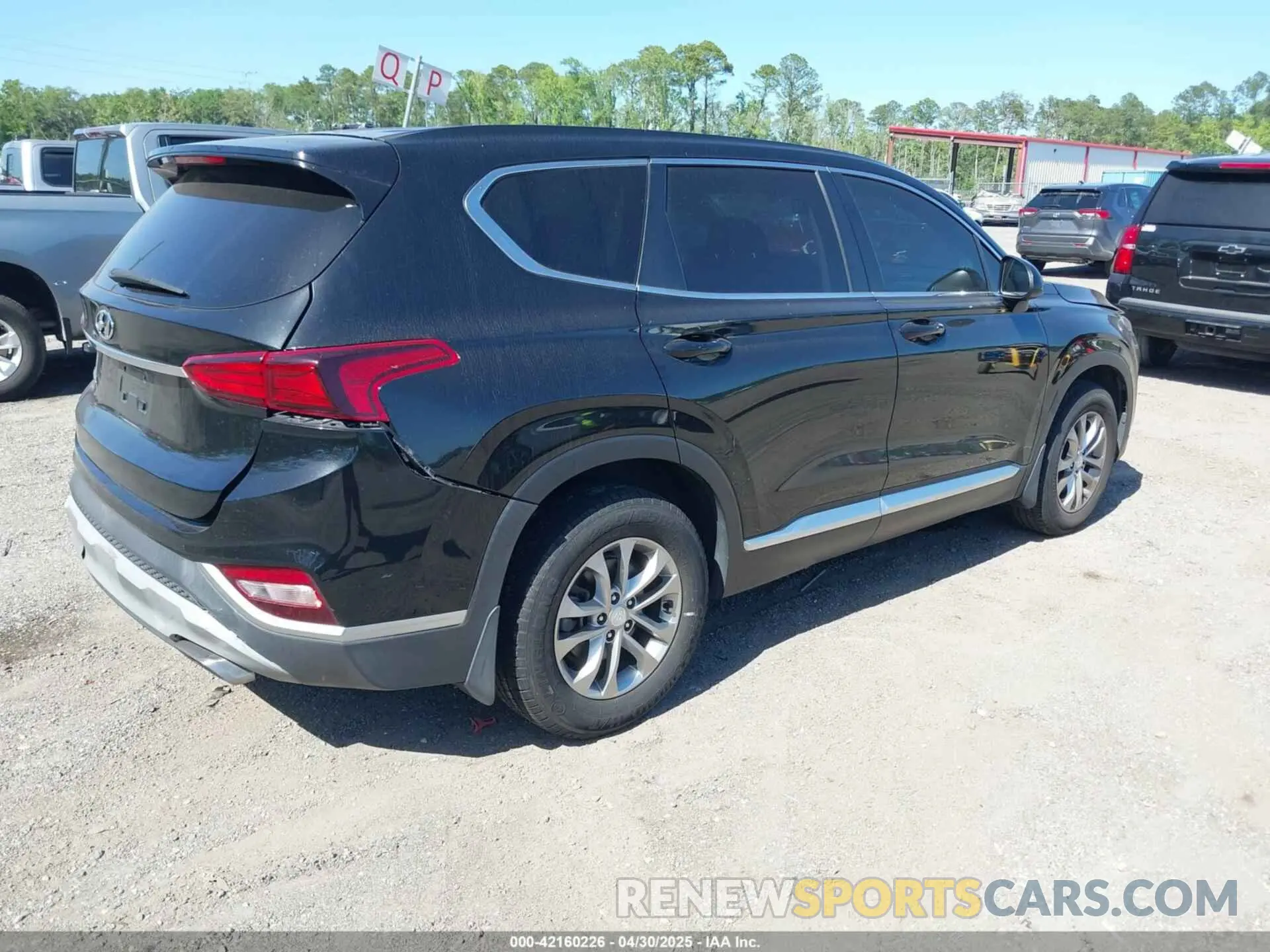 4 Photograph of a damaged car 5NMS23AD2LH160715 HYUNDAI SANTA FE 2020