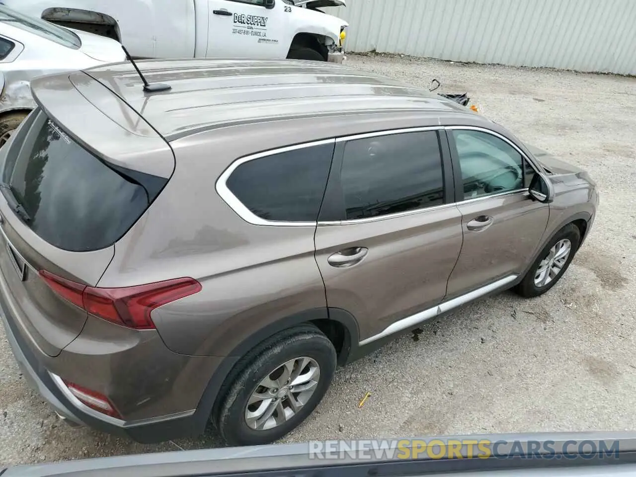 3 Photograph of a damaged car 5NMS23AD2LH218385 HYUNDAI SANTA FE 2020
