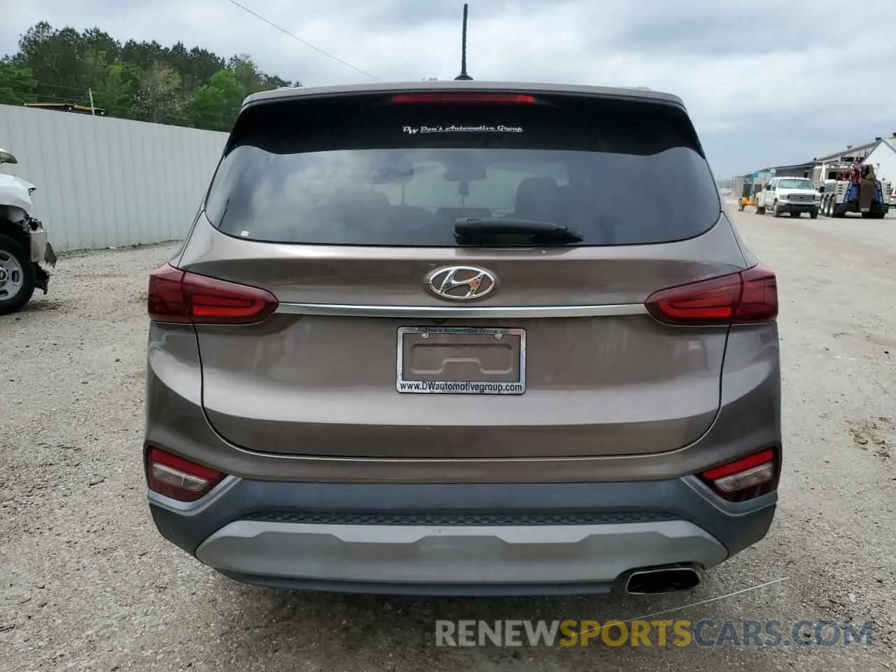 6 Photograph of a damaged car 5NMS23AD2LH218385 HYUNDAI SANTA FE 2020
