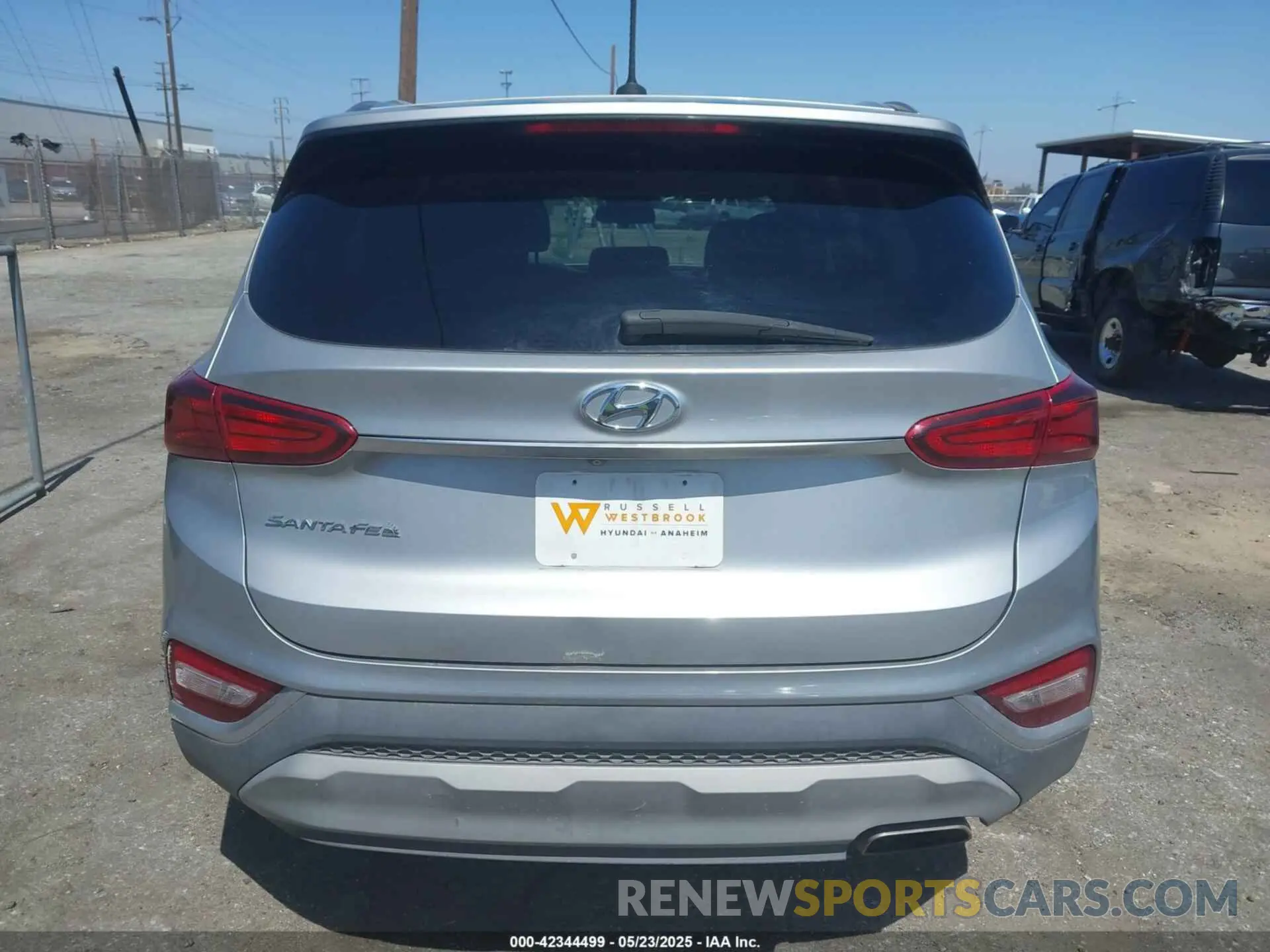 17 Photograph of a damaged car 5NMS23AD2LH220153 HYUNDAI SANTA FE 2020
