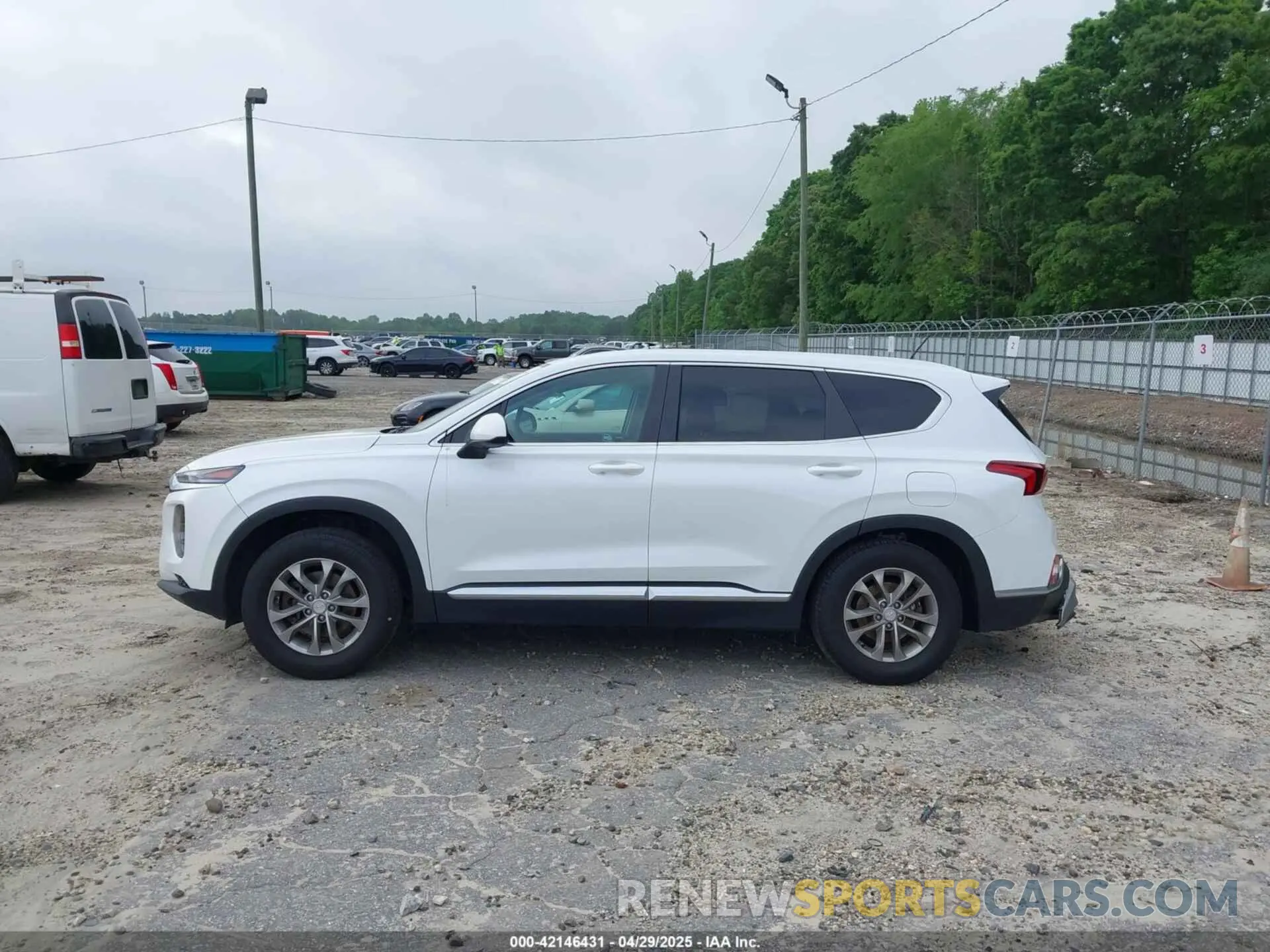 14 Photograph of a damaged car 5NMS23AD3LH139100 HYUNDAI SANTA FE 2020