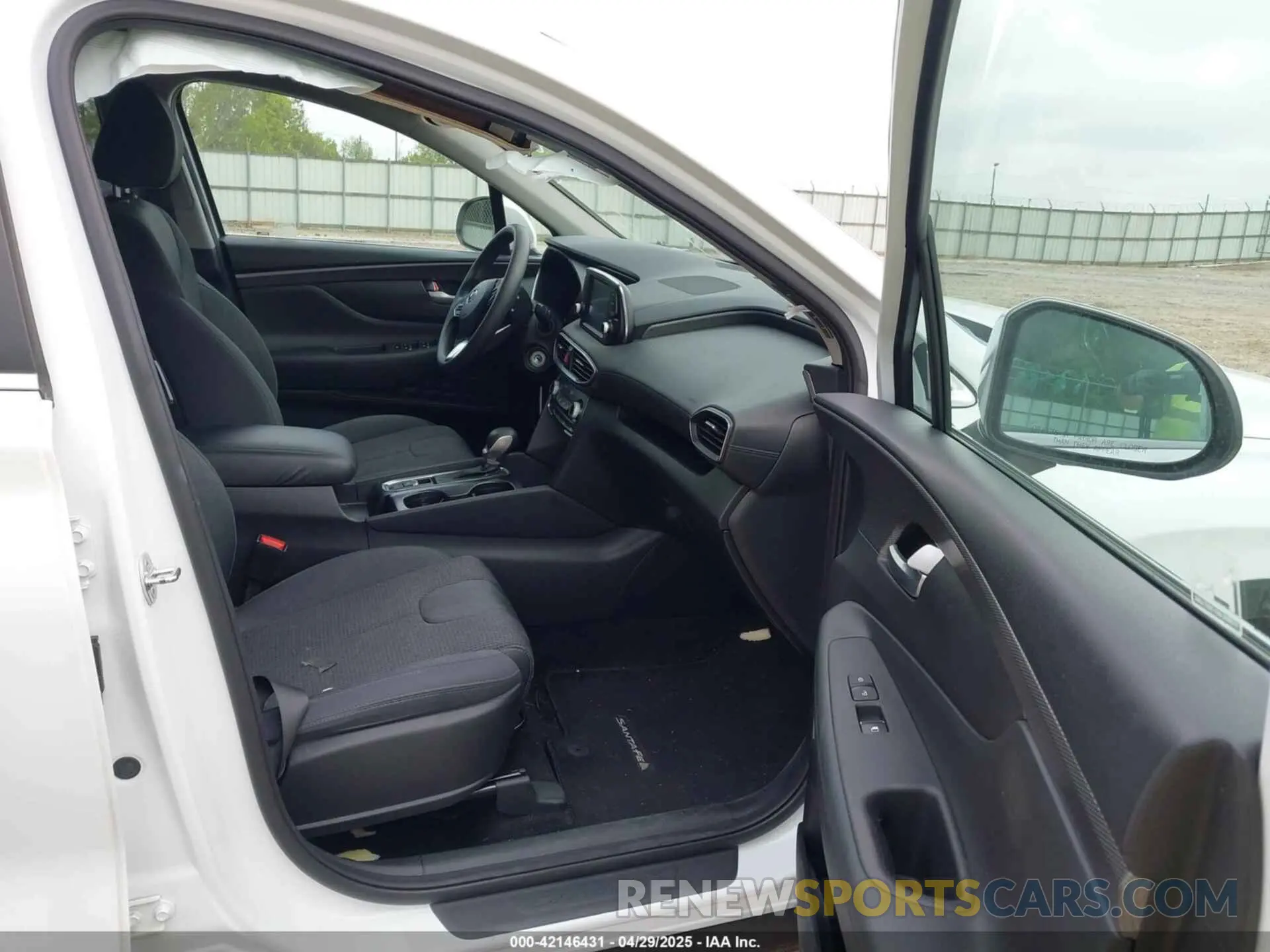 5 Photograph of a damaged car 5NMS23AD3LH139100 HYUNDAI SANTA FE 2020