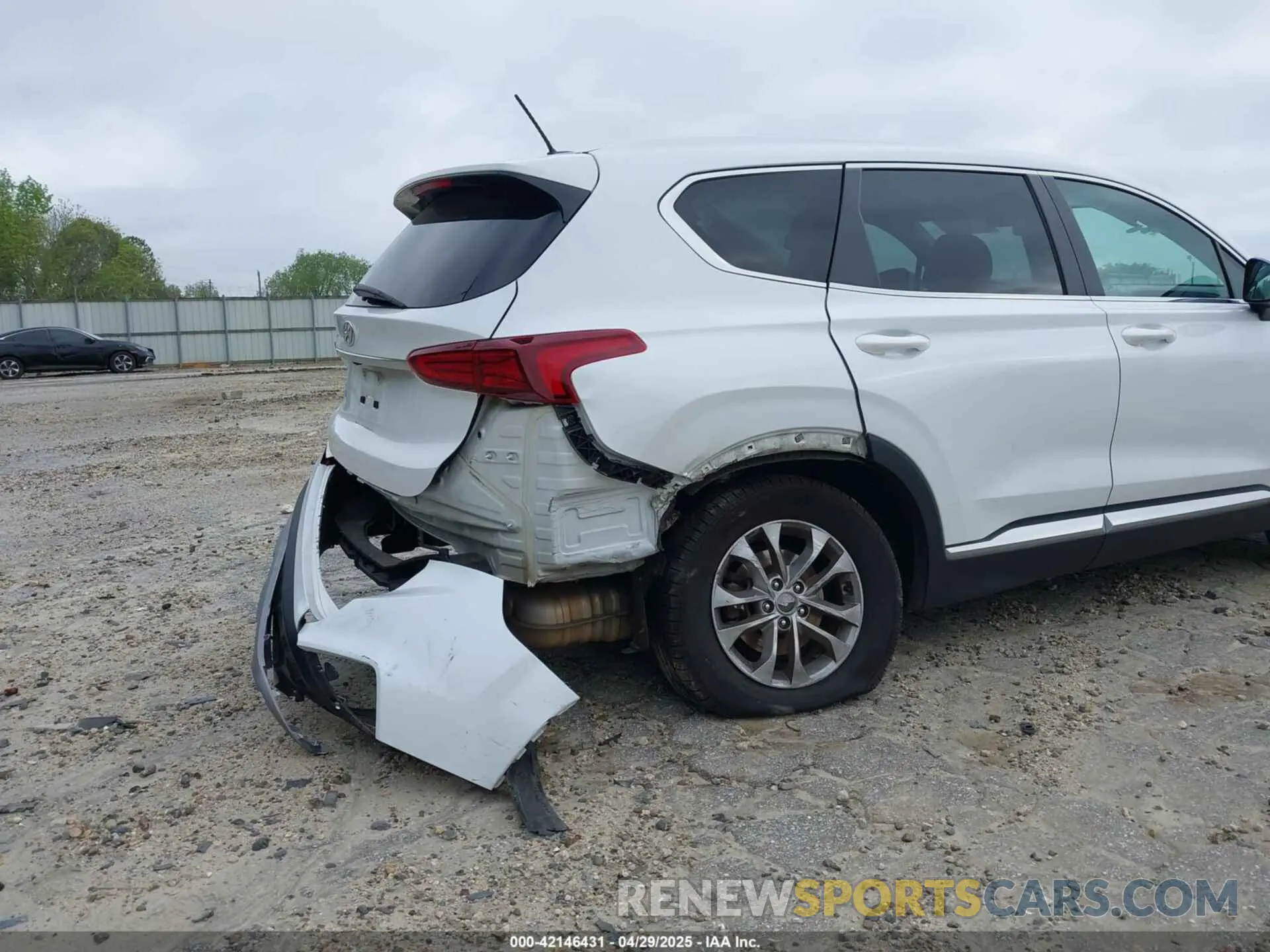 6 Photograph of a damaged car 5NMS23AD3LH139100 HYUNDAI SANTA FE 2020