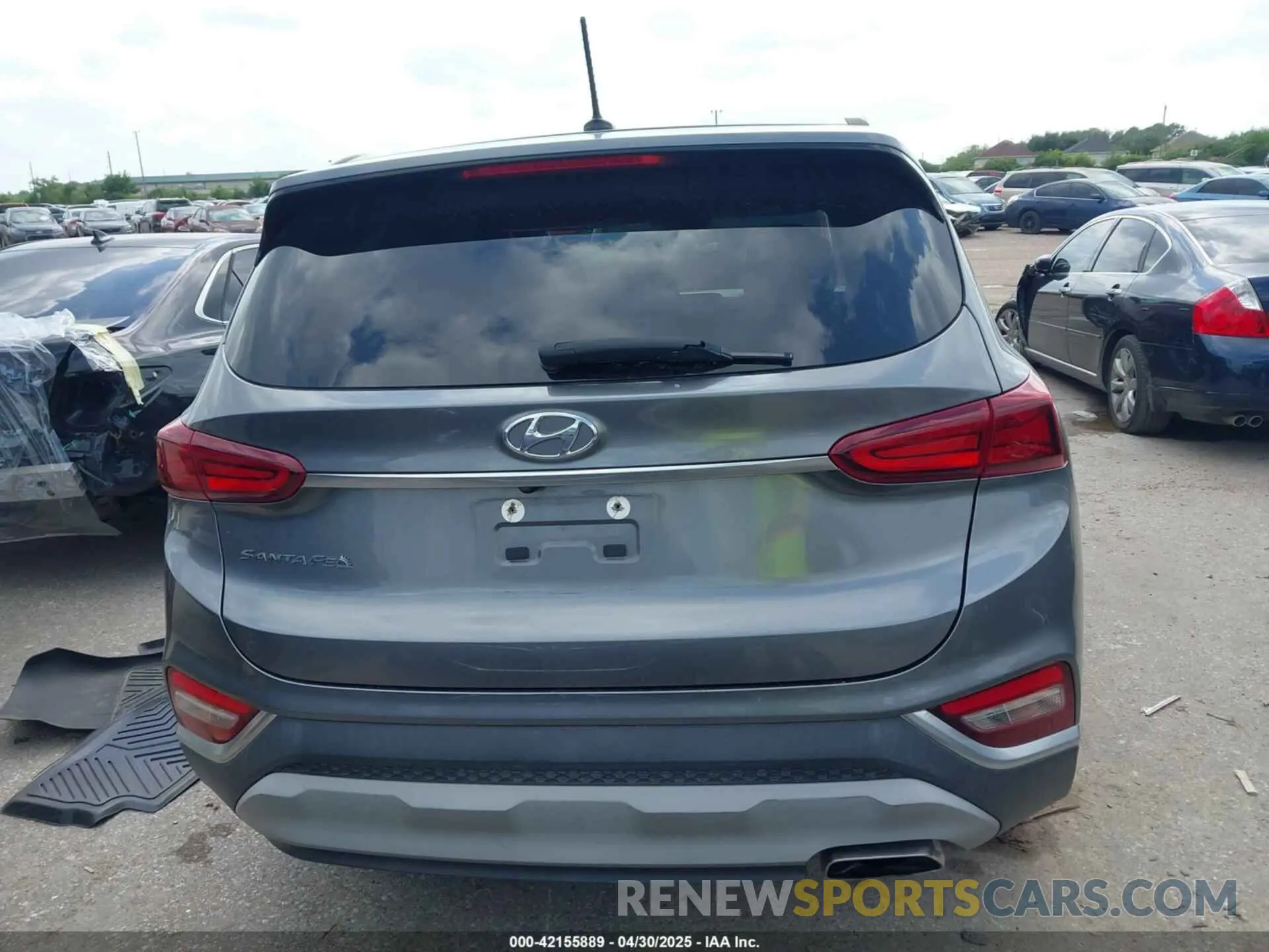 17 Photograph of a damaged car 5NMS23AD3LH155930 HYUNDAI SANTA FE 2020