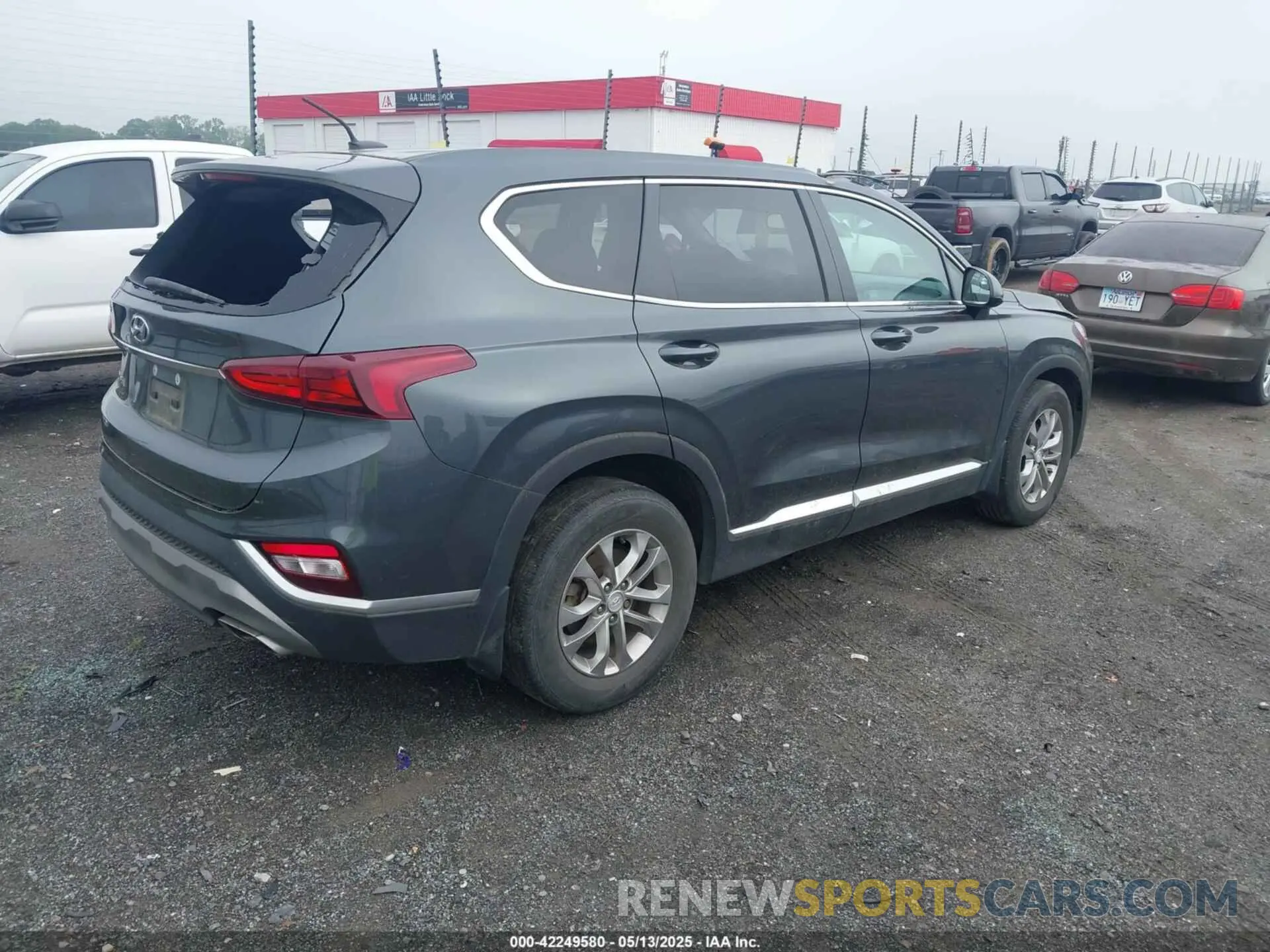 4 Photograph of a damaged car 5NMS23AD3LH261343 HYUNDAI SANTA FE 2020