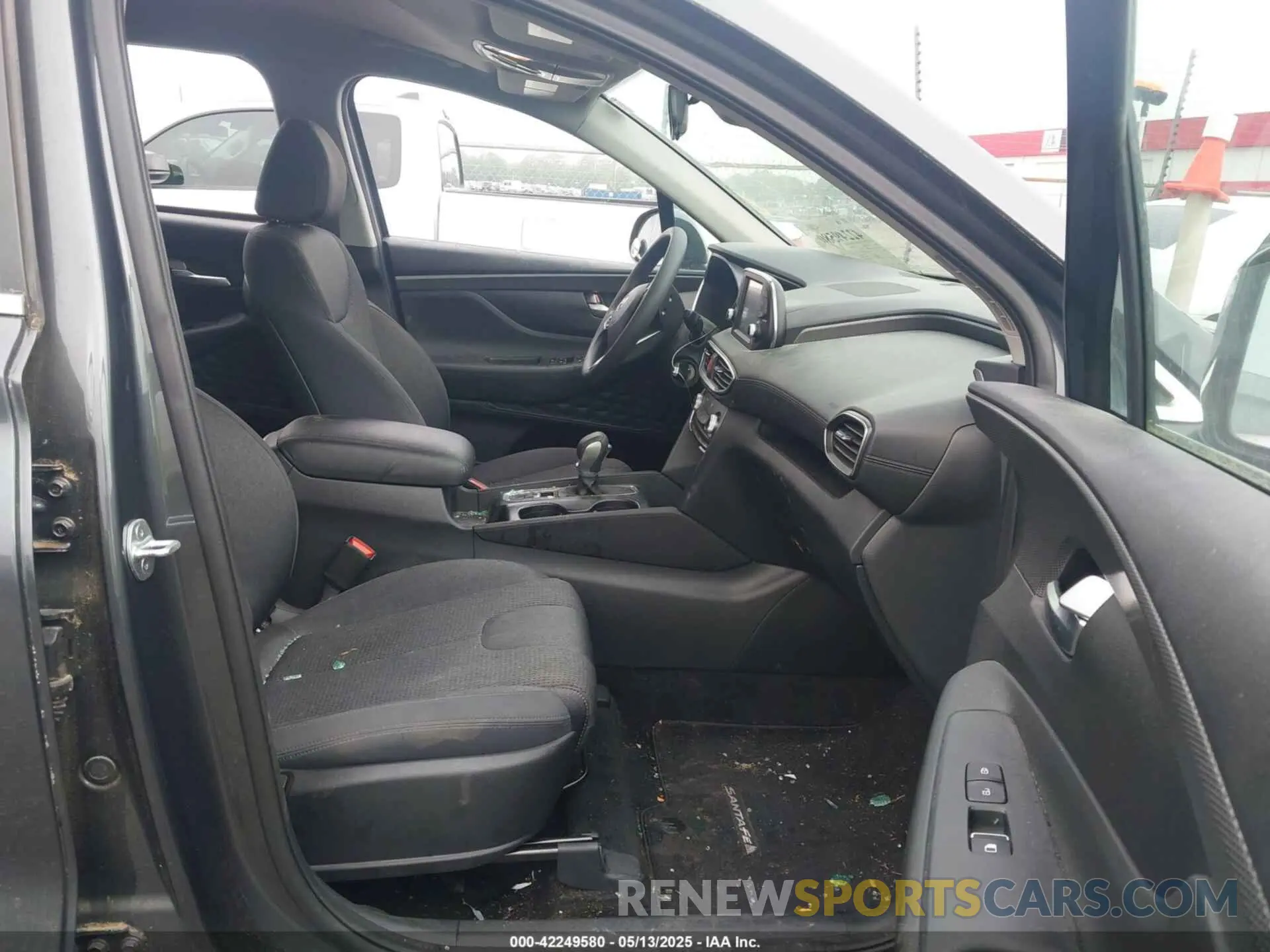 5 Photograph of a damaged car 5NMS23AD3LH261343 HYUNDAI SANTA FE 2020
