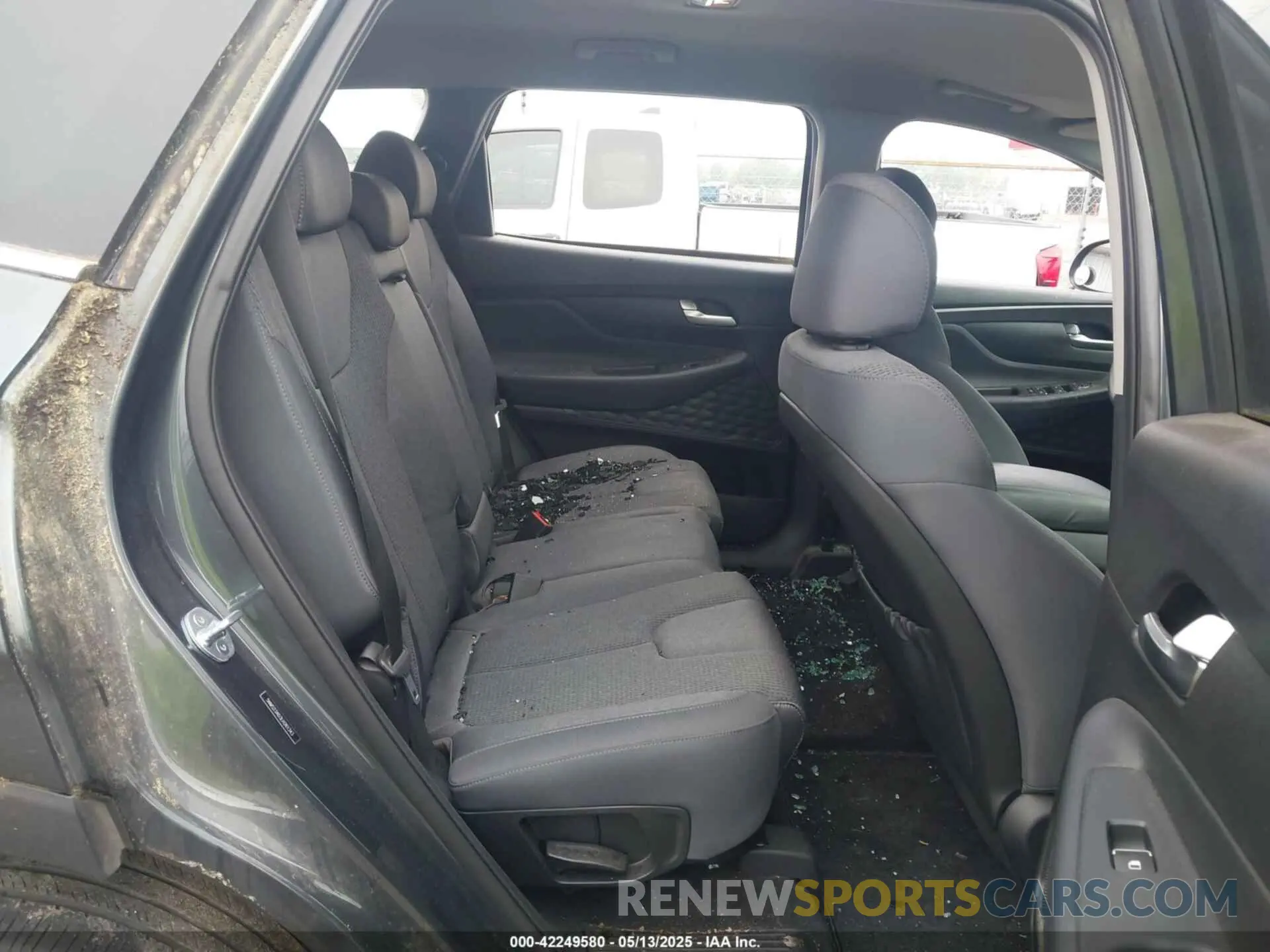 8 Photograph of a damaged car 5NMS23AD3LH261343 HYUNDAI SANTA FE 2020