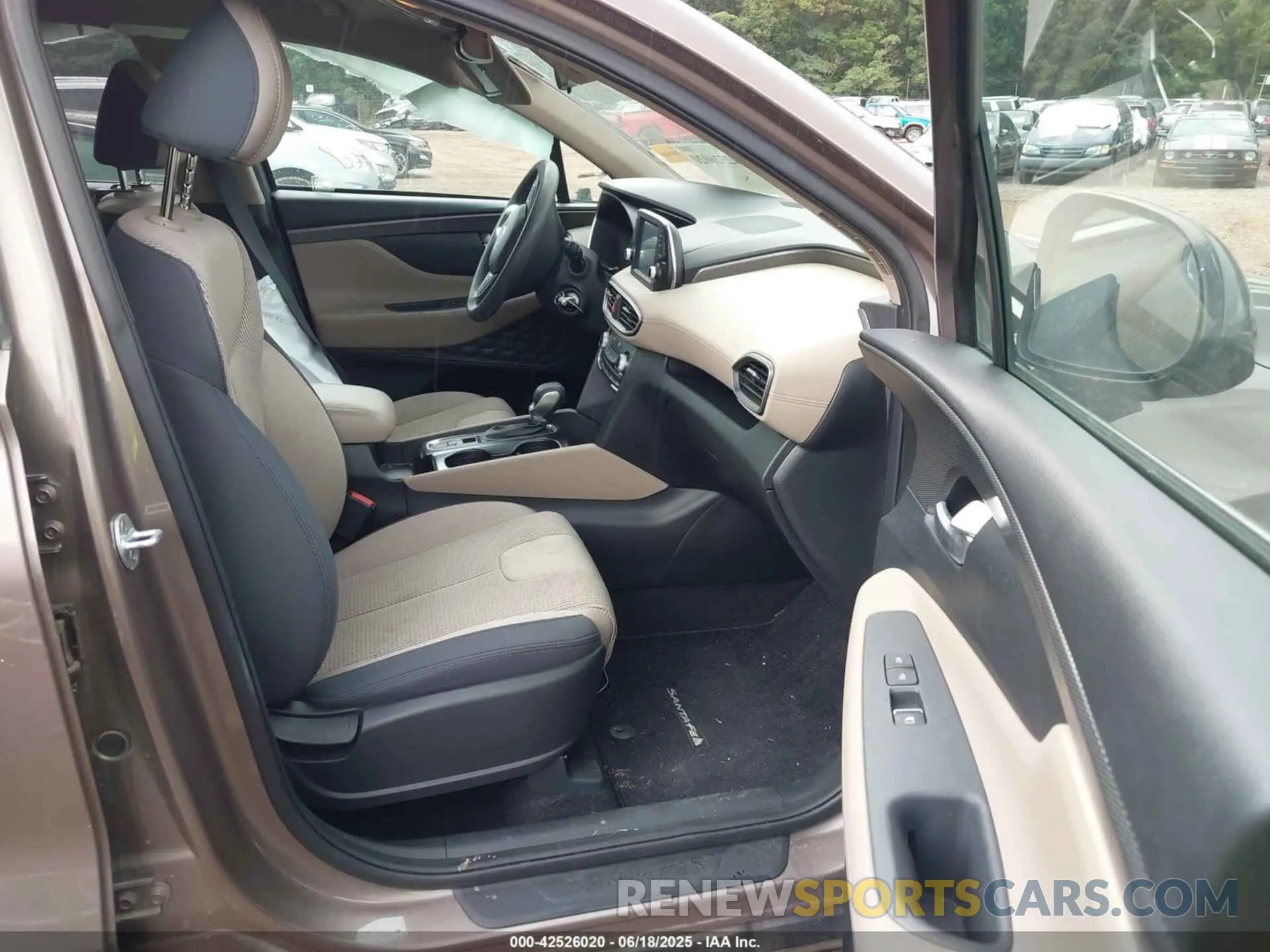 5 Photograph of a damaged car 5NMS23AD4LH142202 HYUNDAI SANTA FE 2020