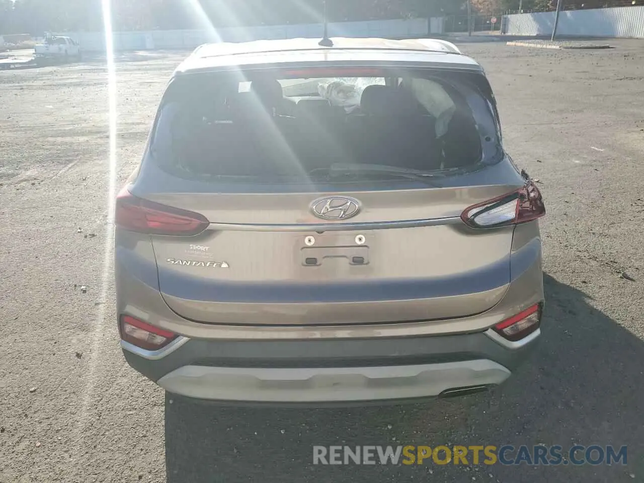 6 Photograph of a damaged car 5NMS23AD4LH180853 HYUNDAI SANTA FE 2020