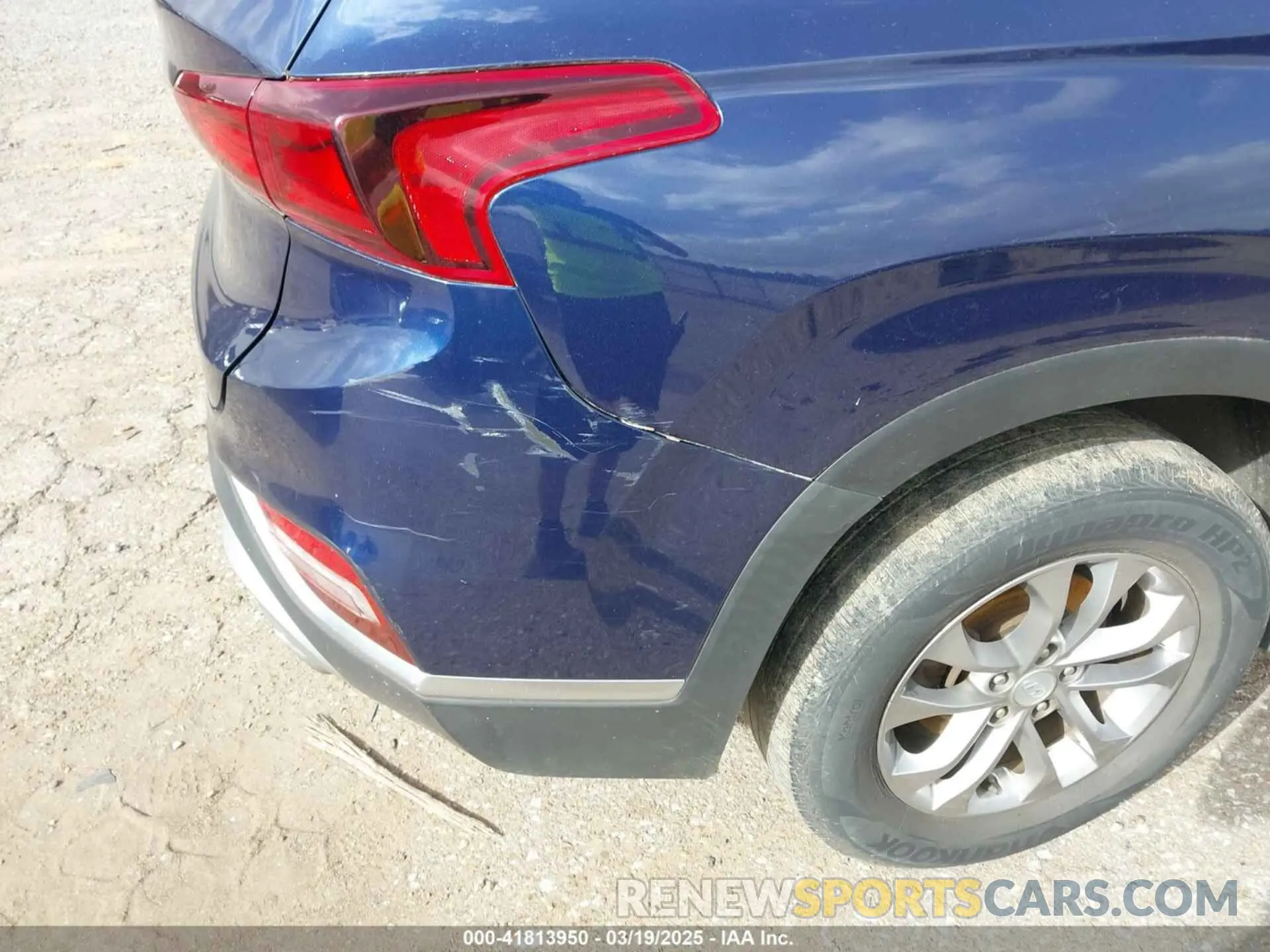 22 Photograph of a damaged car 5NMS23AD6LH174584 HYUNDAI SANTA FE 2020