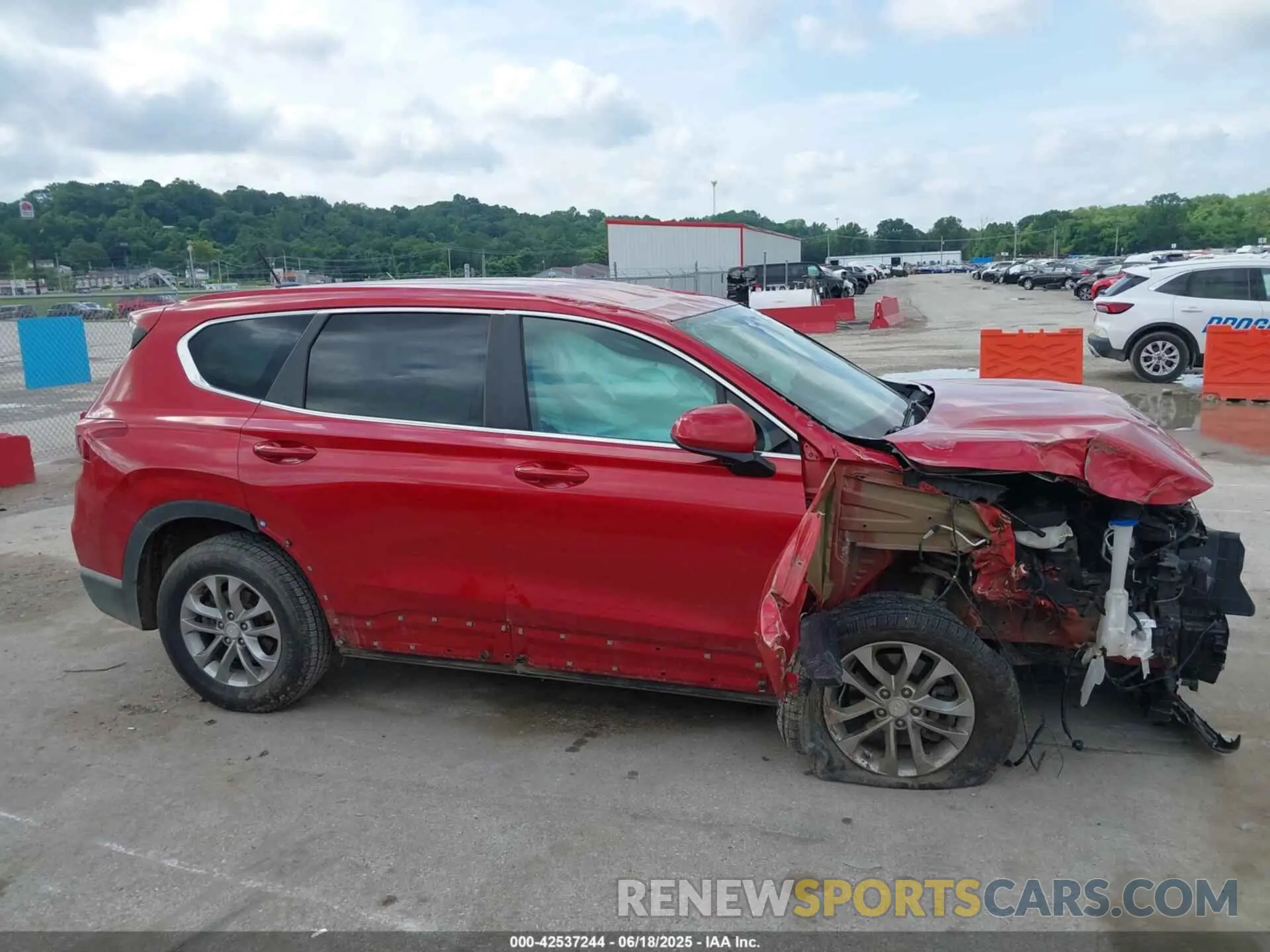 14 Photograph of a damaged car 5NMS23AD7LH153002 HYUNDAI SANTA FE 2020