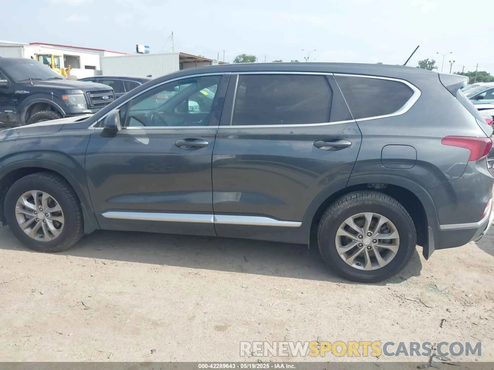 14 Photograph of a damaged car 5NMS23AD7LH263077 HYUNDAI SANTA FE 2020