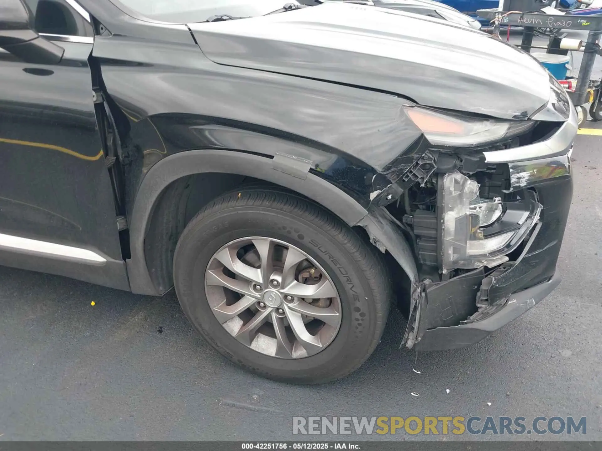 12 Photograph of a damaged car 5NMS23AD8LH142316 HYUNDAI SANTA FE 2020