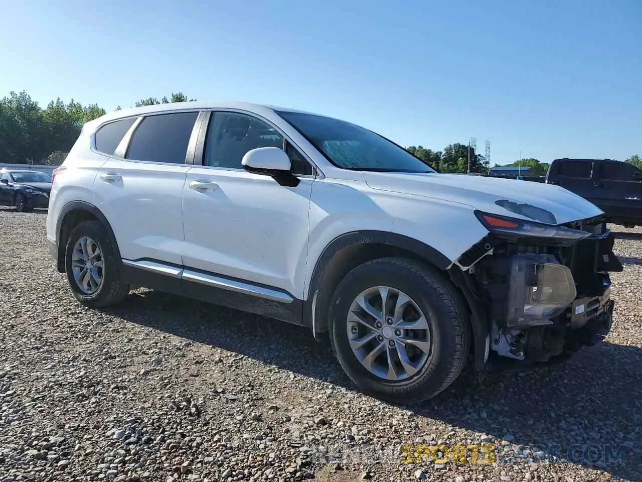 4 Photograph of a damaged car 5NMS23AD9LH189466 HYUNDAI SANTA FE 2020