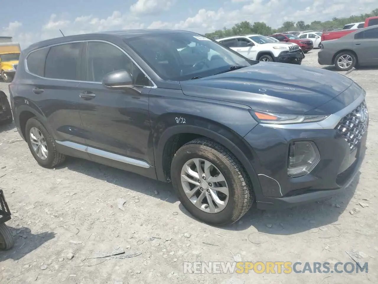 4 Photograph of a damaged car 5NMS23ADXLH186026 HYUNDAI SANTA FE 2020