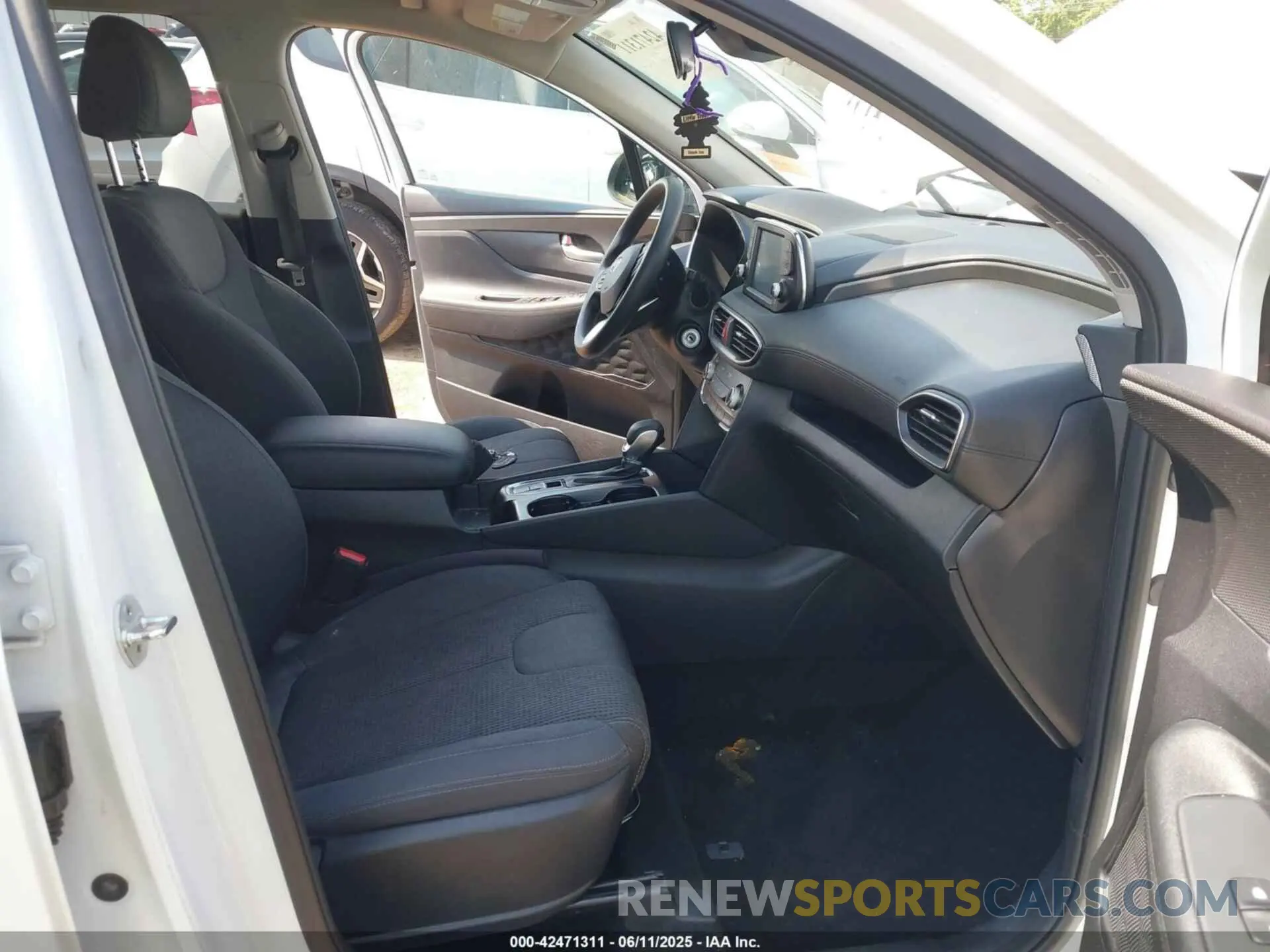 5 Photograph of a damaged car 5NMS2CAD1LH149026 HYUNDAI SANTA FE 2020