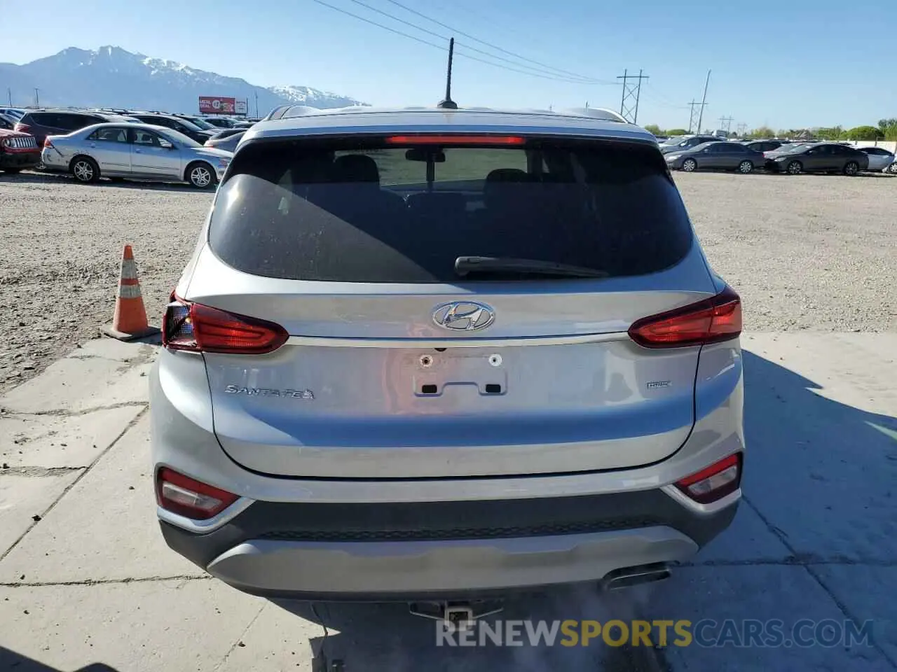 6 Photograph of a damaged car 5NMS2CAD1LH199165 HYUNDAI SANTA FE 2020