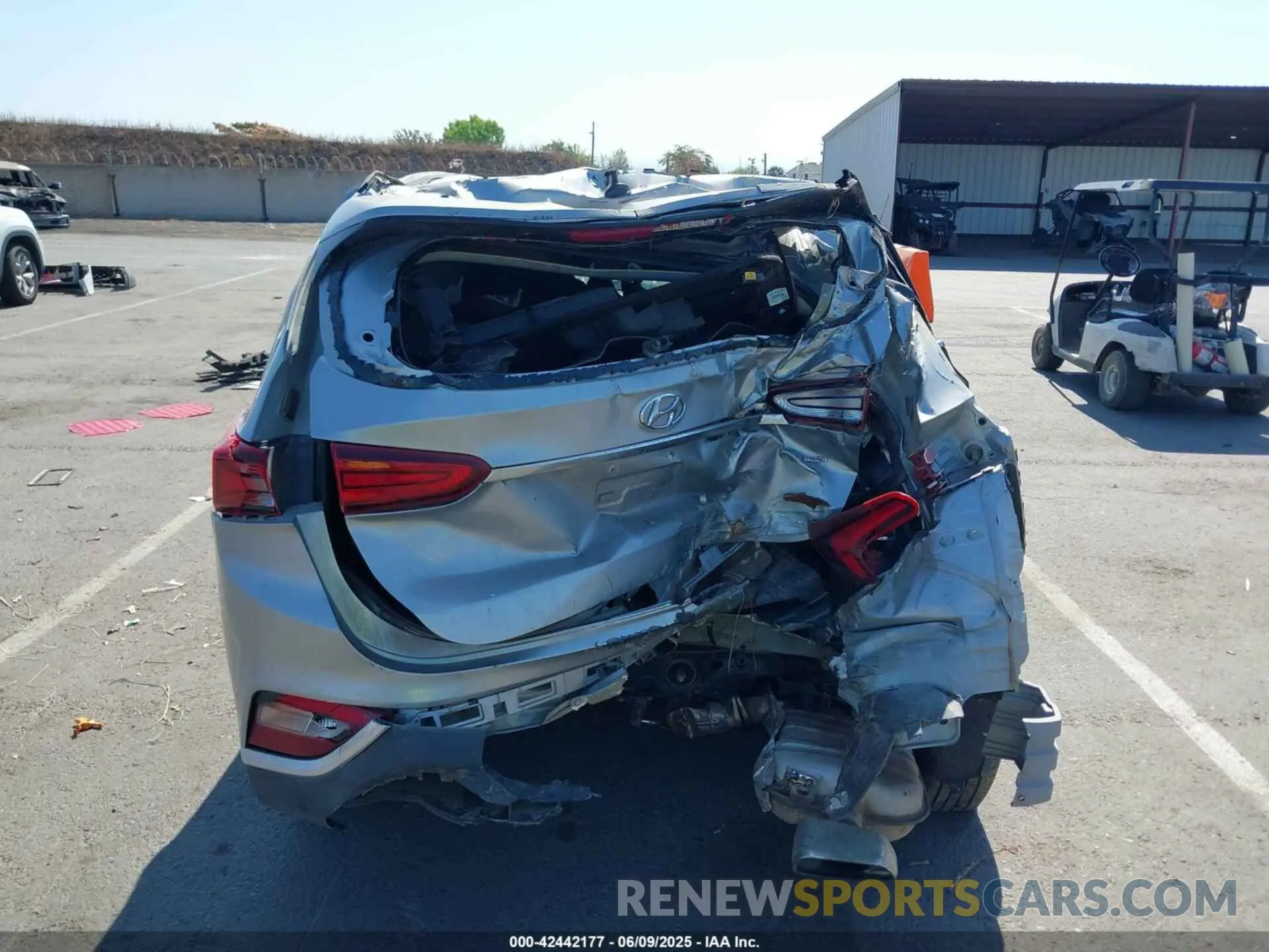 17 Photograph of a damaged car 5NMS2CAD1LH221326 HYUNDAI SANTA FE 2020