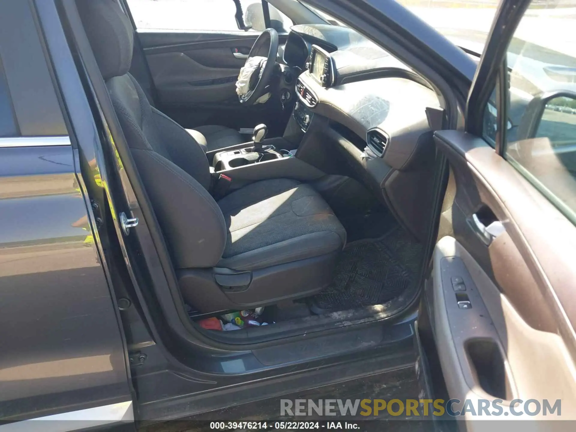5 Photograph of a damaged car 5NMS2CAD1LH229443 HYUNDAI SANTA FE 2020
