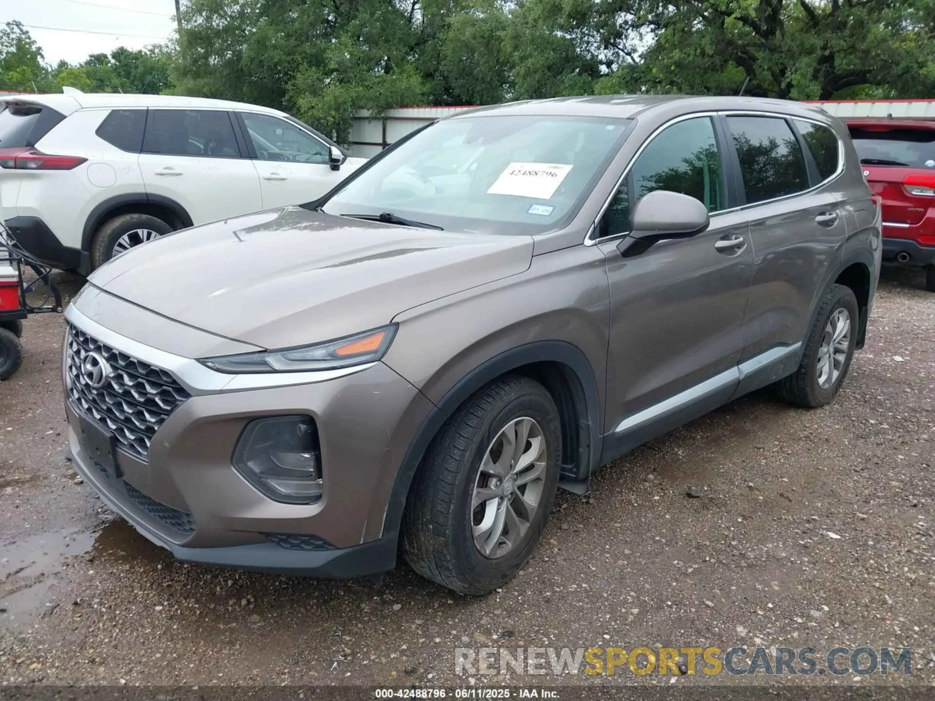 2 Photograph of a damaged car 5NMS2CAD3LH141543 HYUNDAI SANTA FE 2020