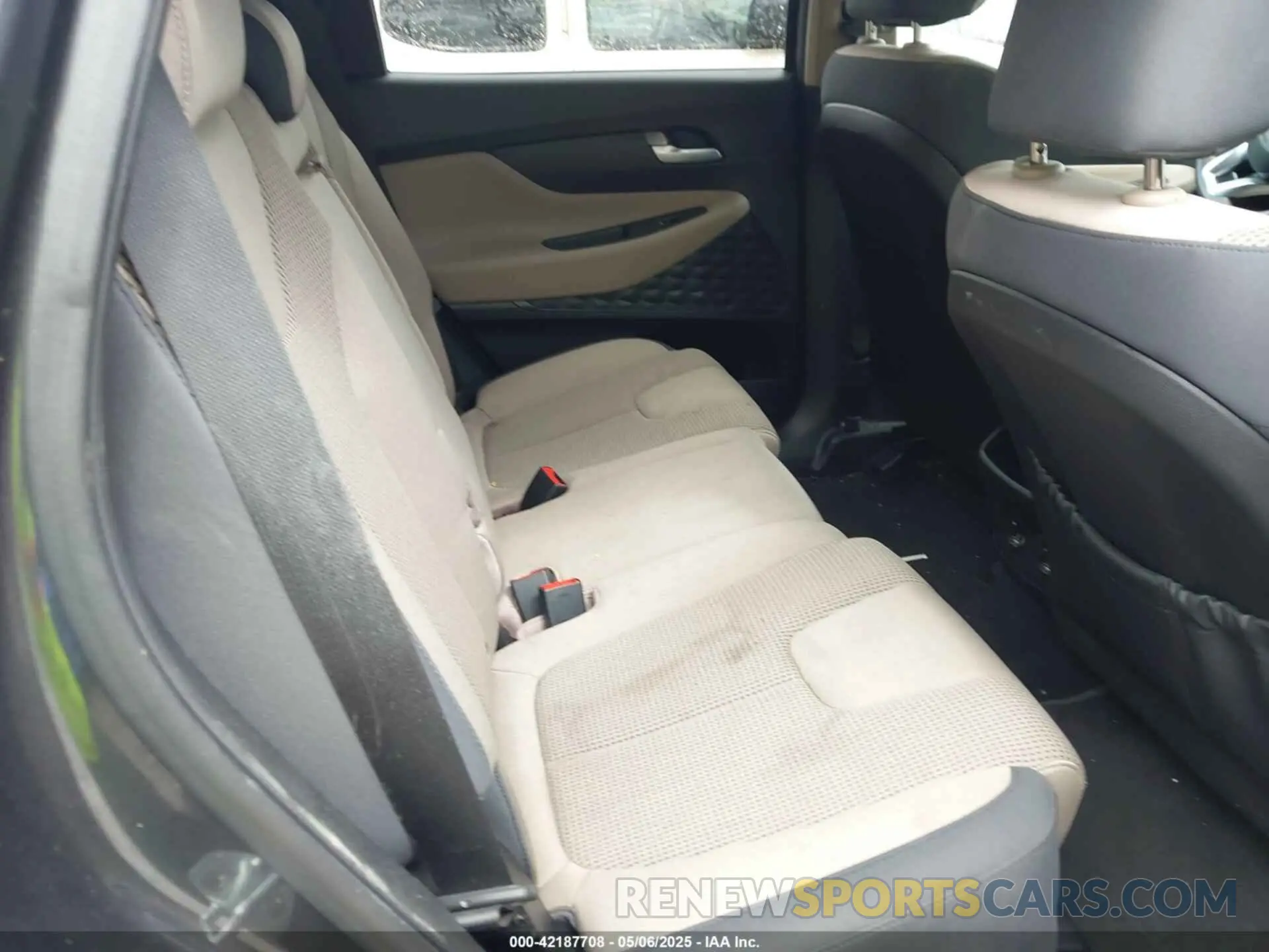 8 Photograph of a damaged car 5NMS2CAD4LH245958 HYUNDAI SANTA FE 2020