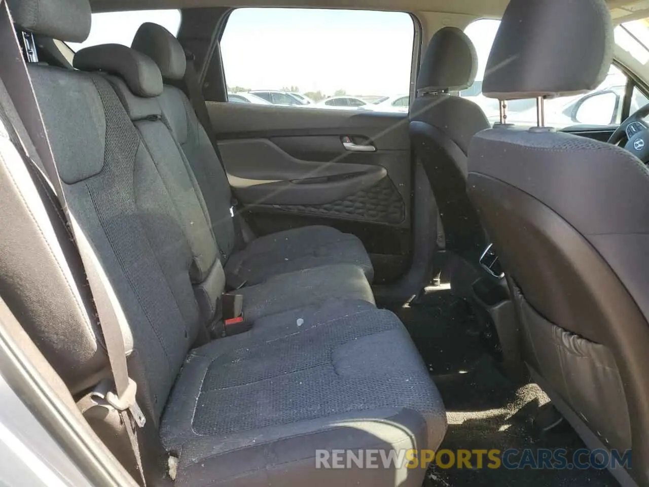10 Photograph of a damaged car 5NMS2CAD5LH164984 HYUNDAI SANTA FE 2020