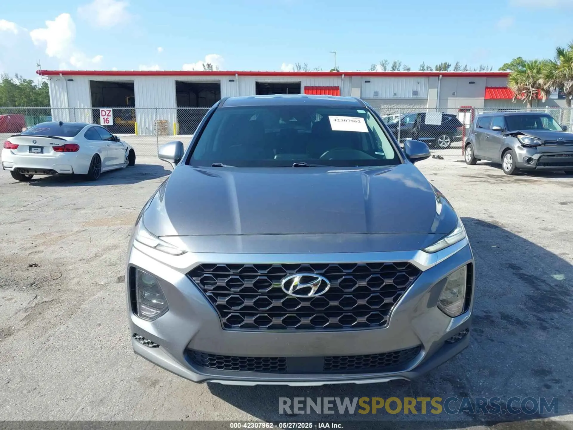 6 Photograph of a damaged car 5NMS2CAD7LH156952 HYUNDAI SANTA FE 2020