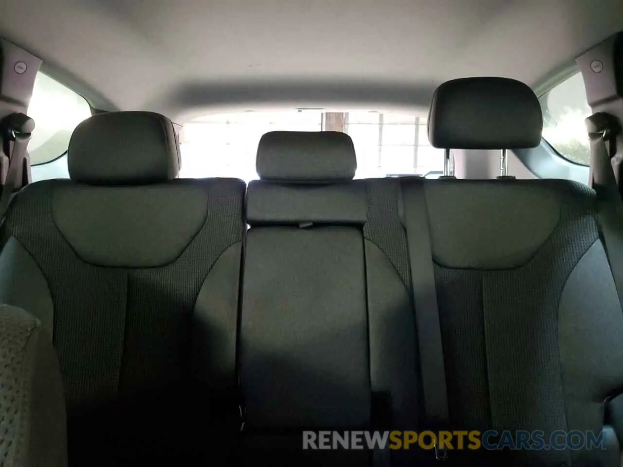 10 Photograph of a damaged car 5NMS2CAD8LH139173 HYUNDAI SANTA FE 2020