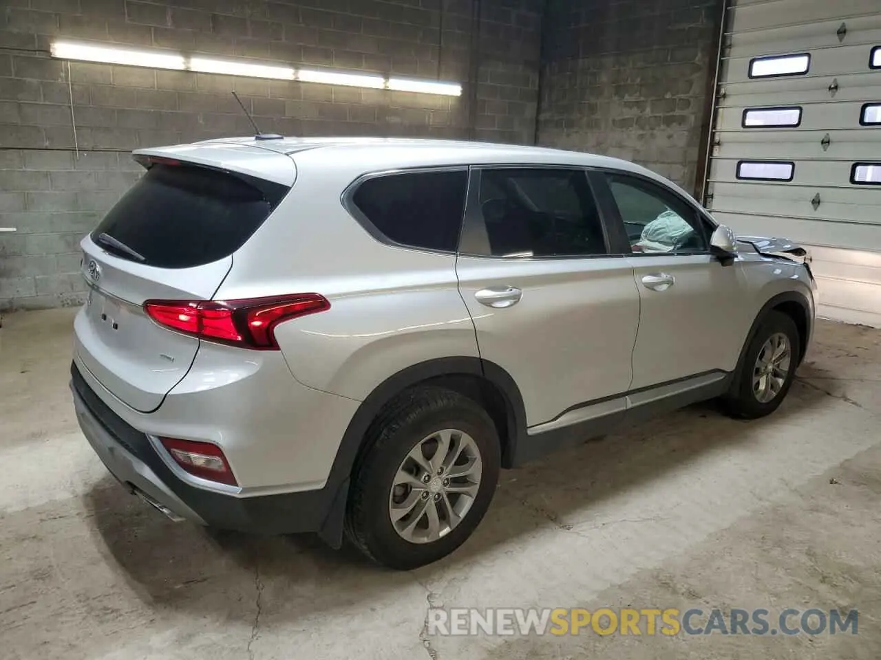3 Photograph of a damaged car 5NMS2CAD8LH139173 HYUNDAI SANTA FE 2020