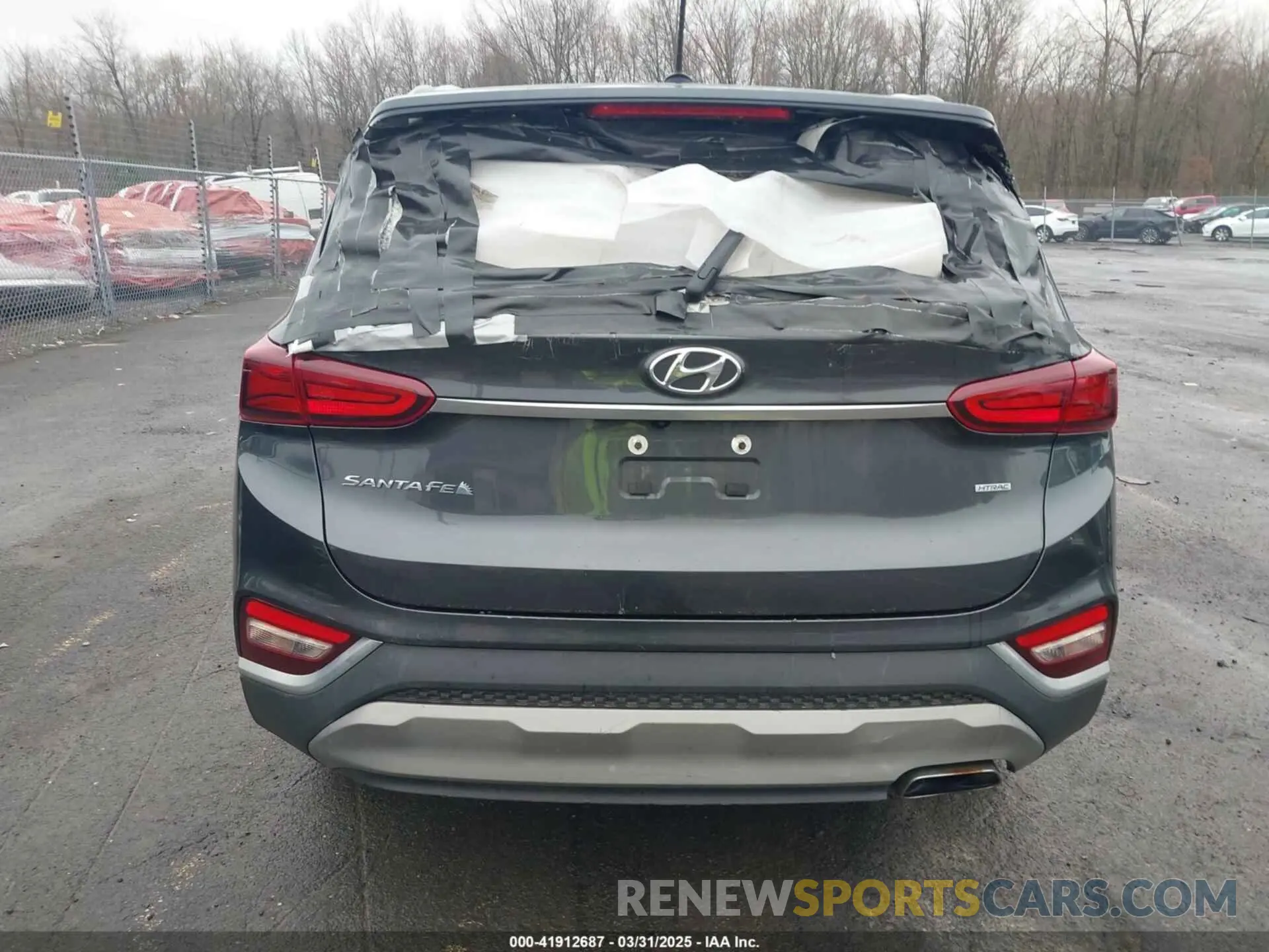 17 Photograph of a damaged car 5NMS2CAD8LH258275 HYUNDAI SANTA FE 2020