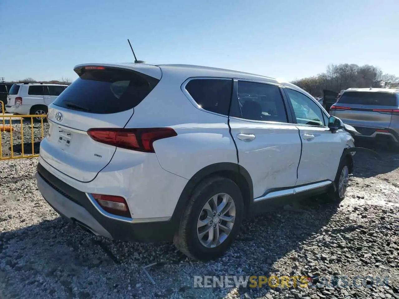 3 Photograph of a damaged car 5NMS2CAD9LH138842 HYUNDAI SANTA FE 2020