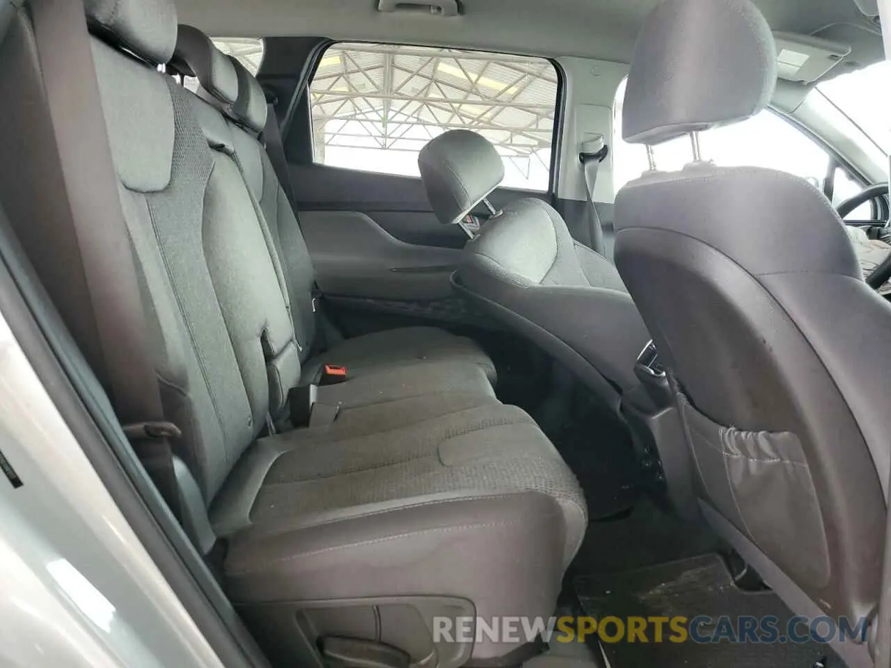 11 Photograph of a damaged car 5NMS2CAD9LH141272 HYUNDAI SANTA FE 2020