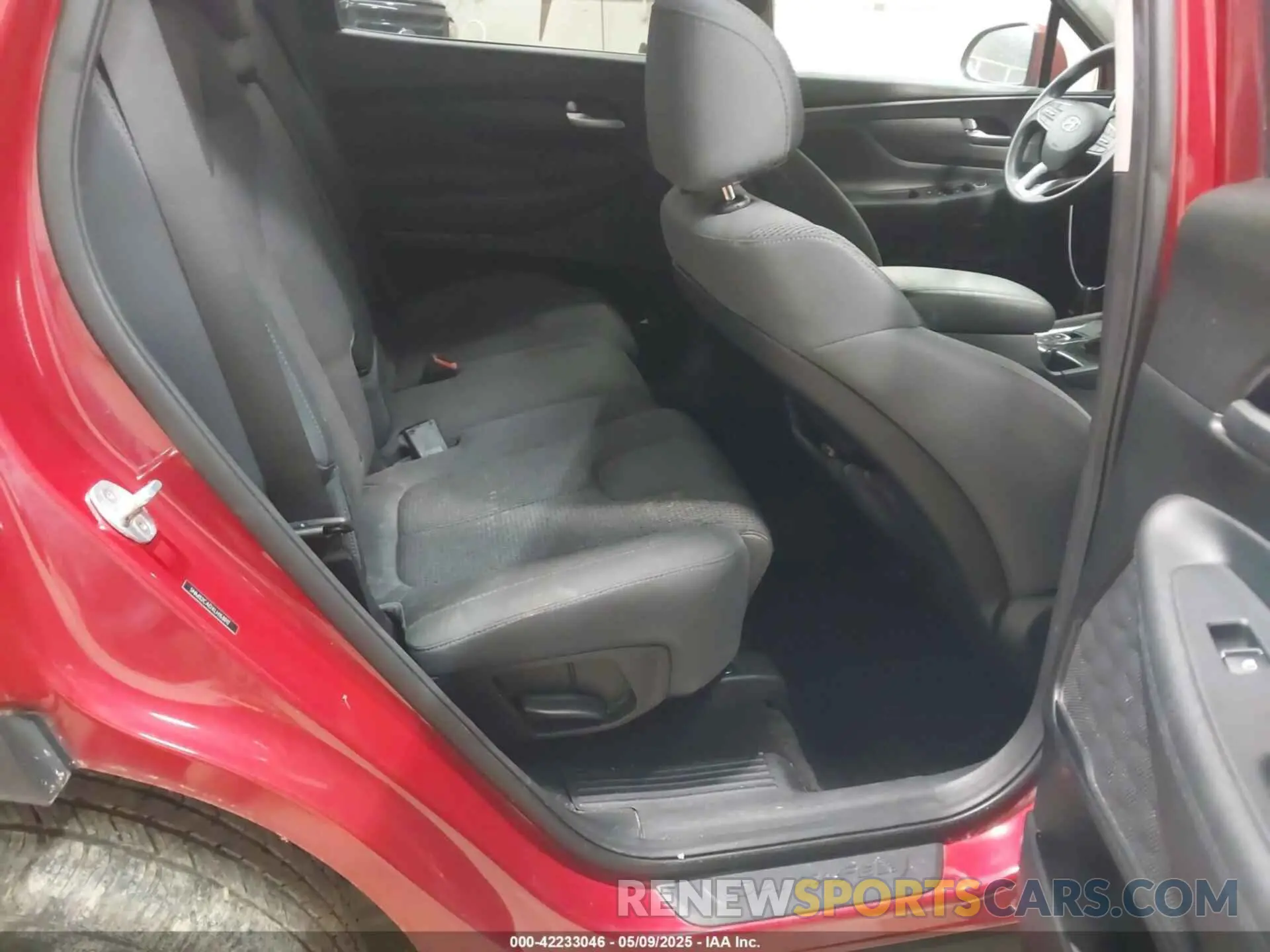 8 Photograph of a damaged car 5NMS2CADXLH153012 HYUNDAI SANTA FE 2020